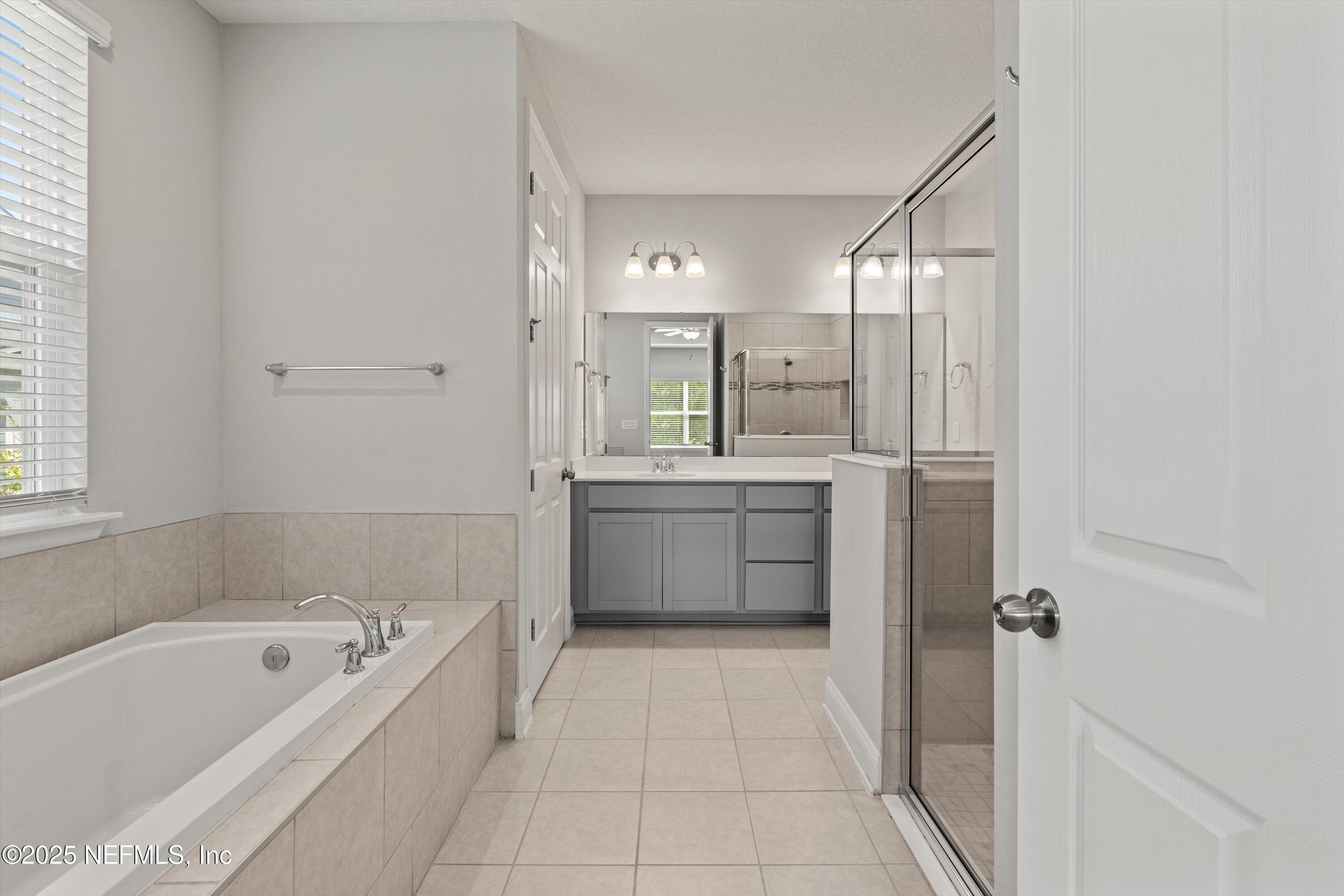 285 BRAMBLY VINE Drive, St. Johns