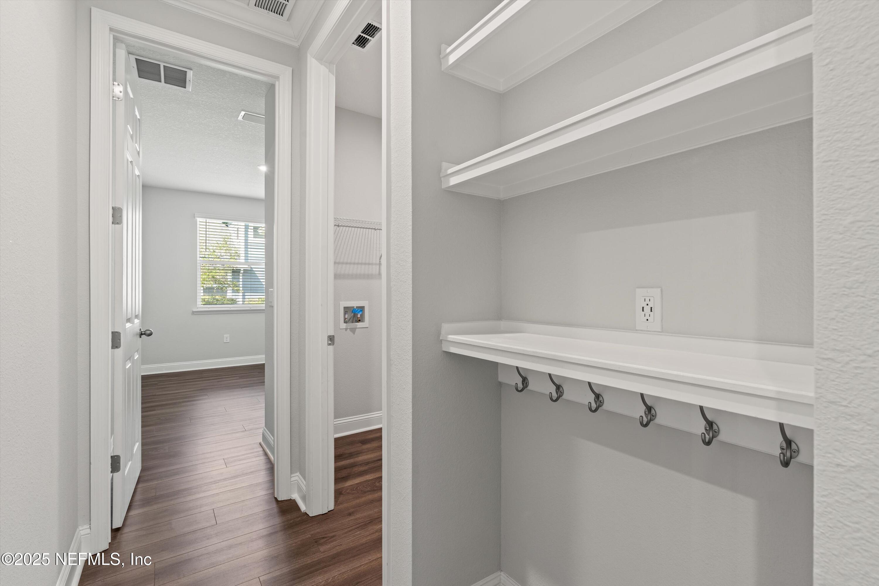 285 BRAMBLY VINE Drive, St. Johns