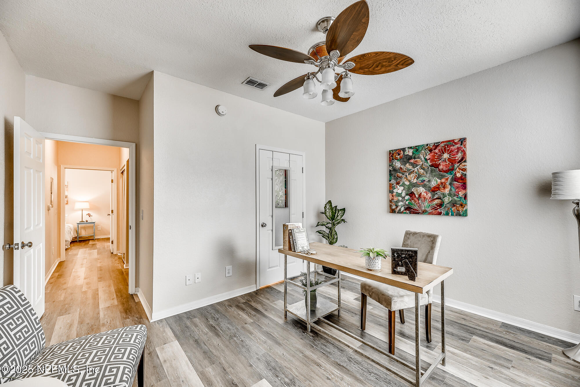 13700 RICHMOND PARK Drive N, 804