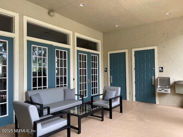 13700 RICHMOND PARK Drive N, 804