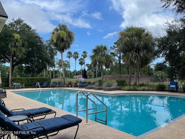 13700 RICHMOND PARK Drive N, 804