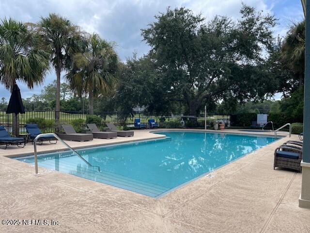 13700 RICHMOND PARK Drive N, 804