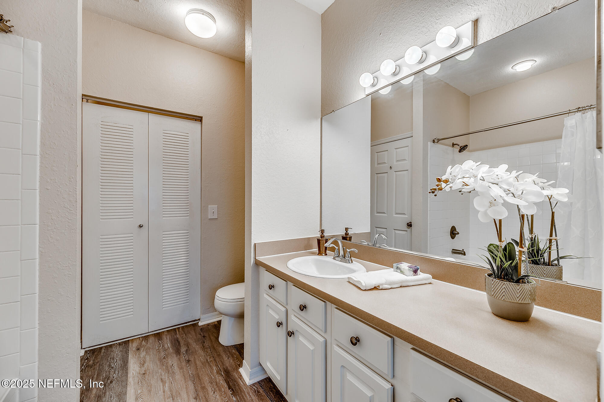 13700 RICHMOND PARK Drive N, 804