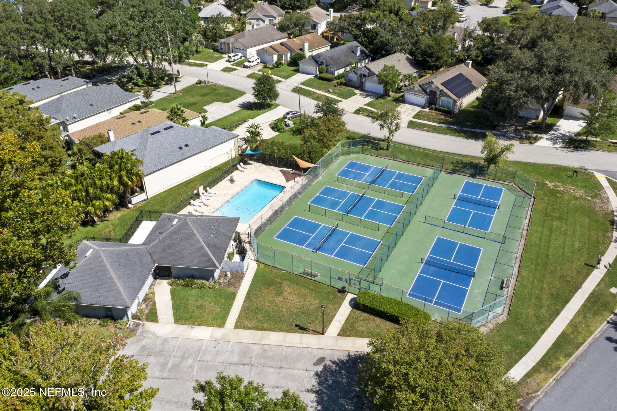 12001 MEADOWVIEW Drive S