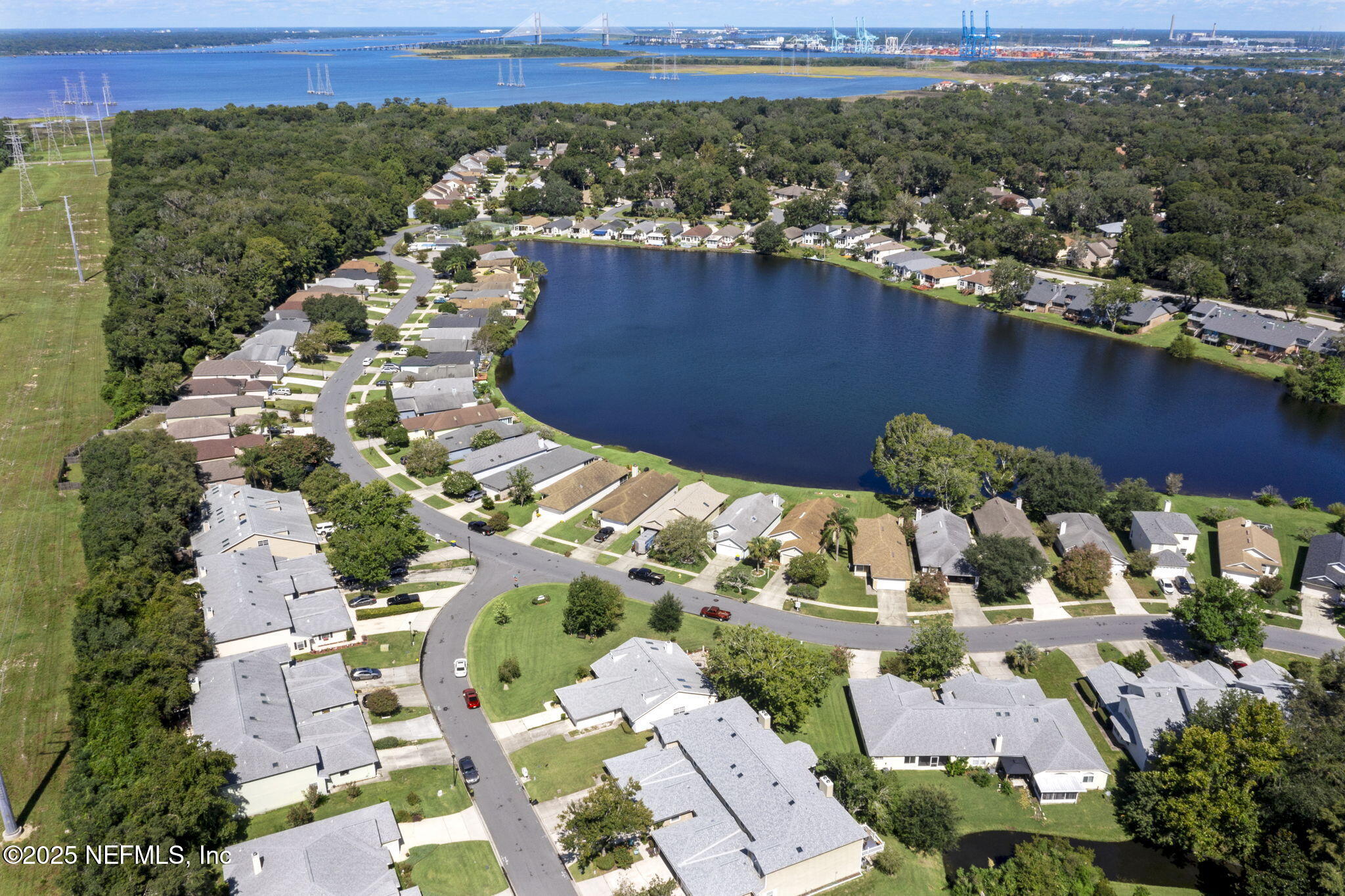 12001 MEADOWVIEW Drive S