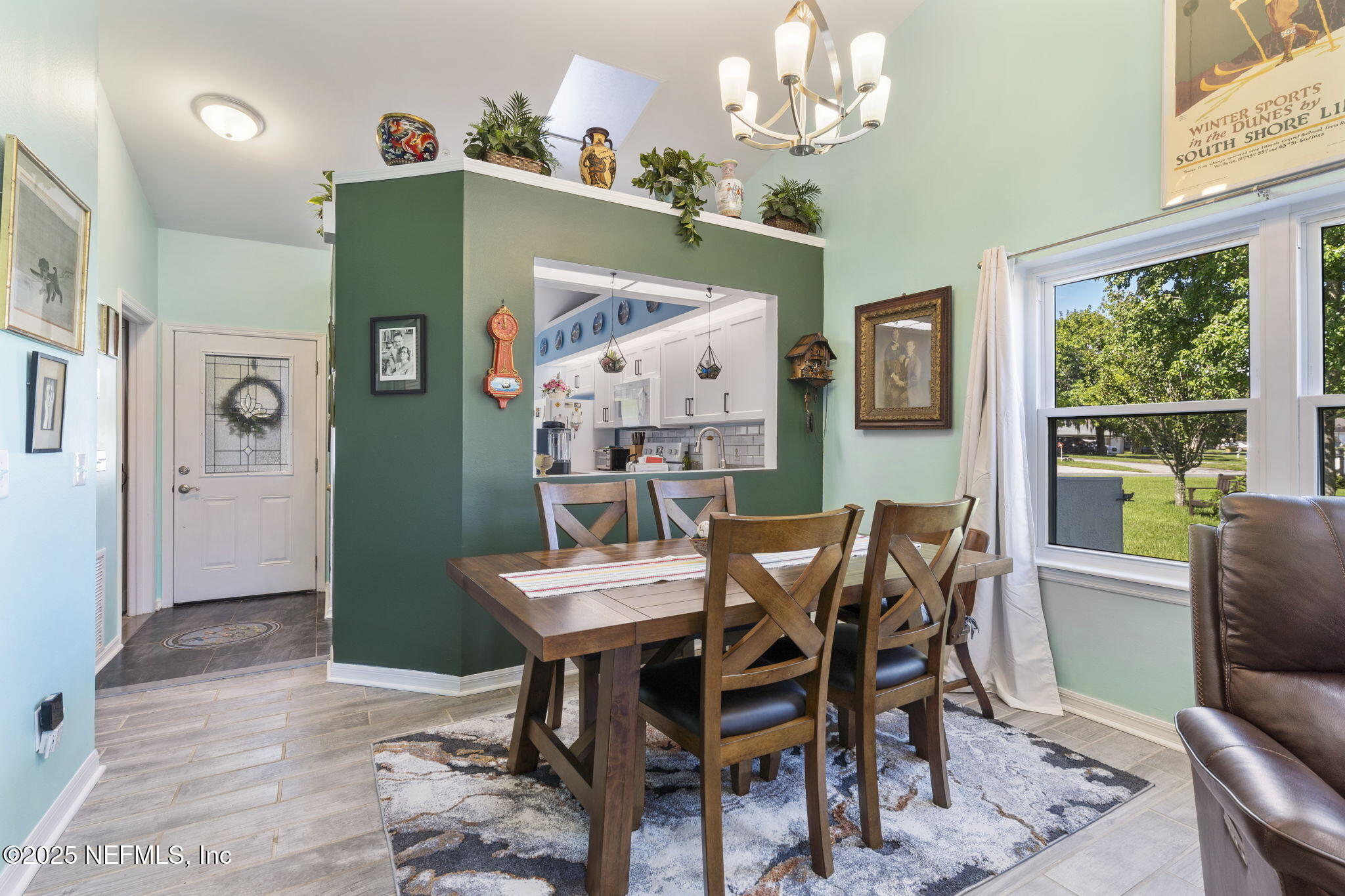 12001 MEADOWVIEW Drive S