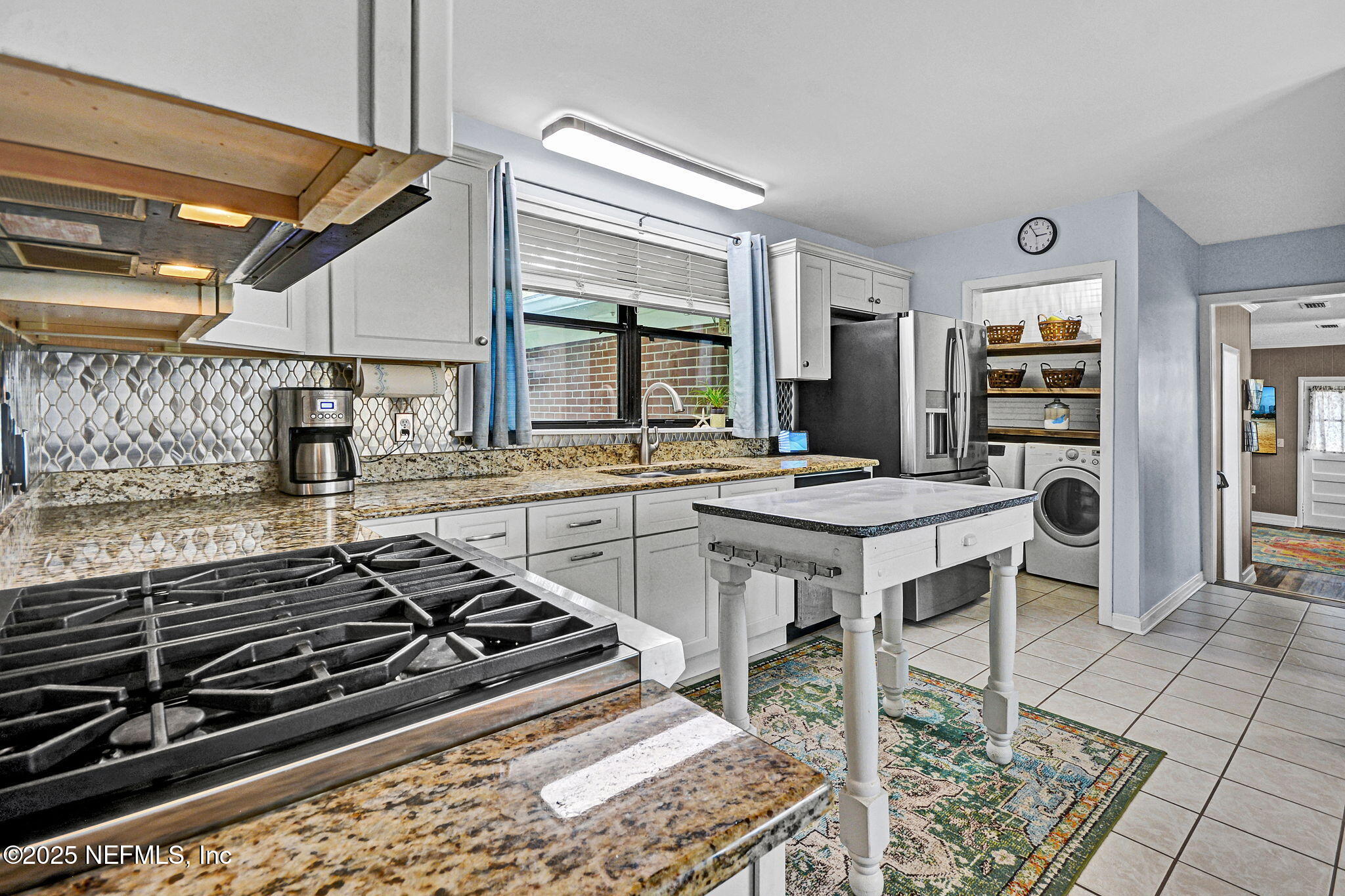 5924 HECKSCHER Drive