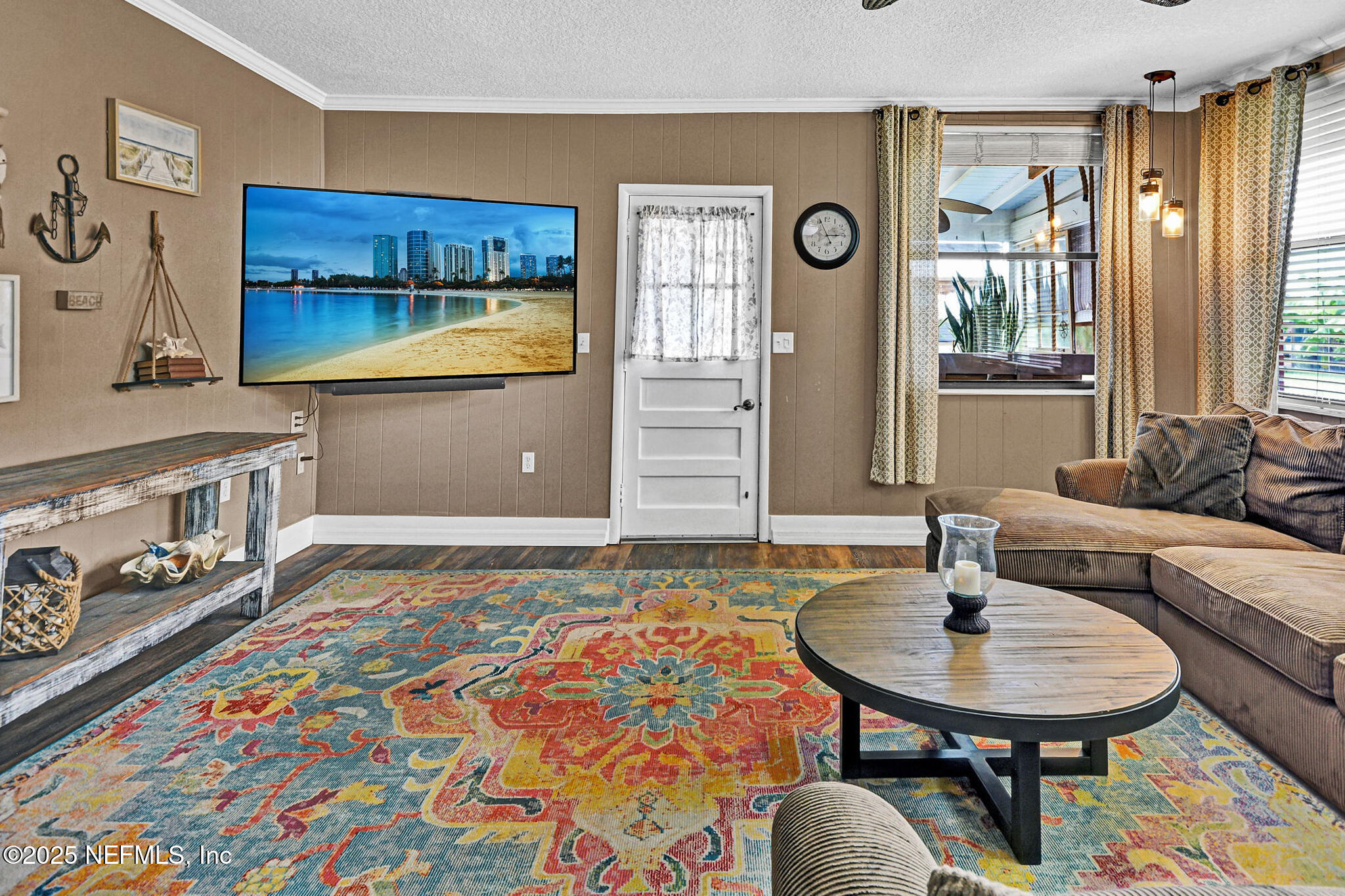 5924 HECKSCHER Drive