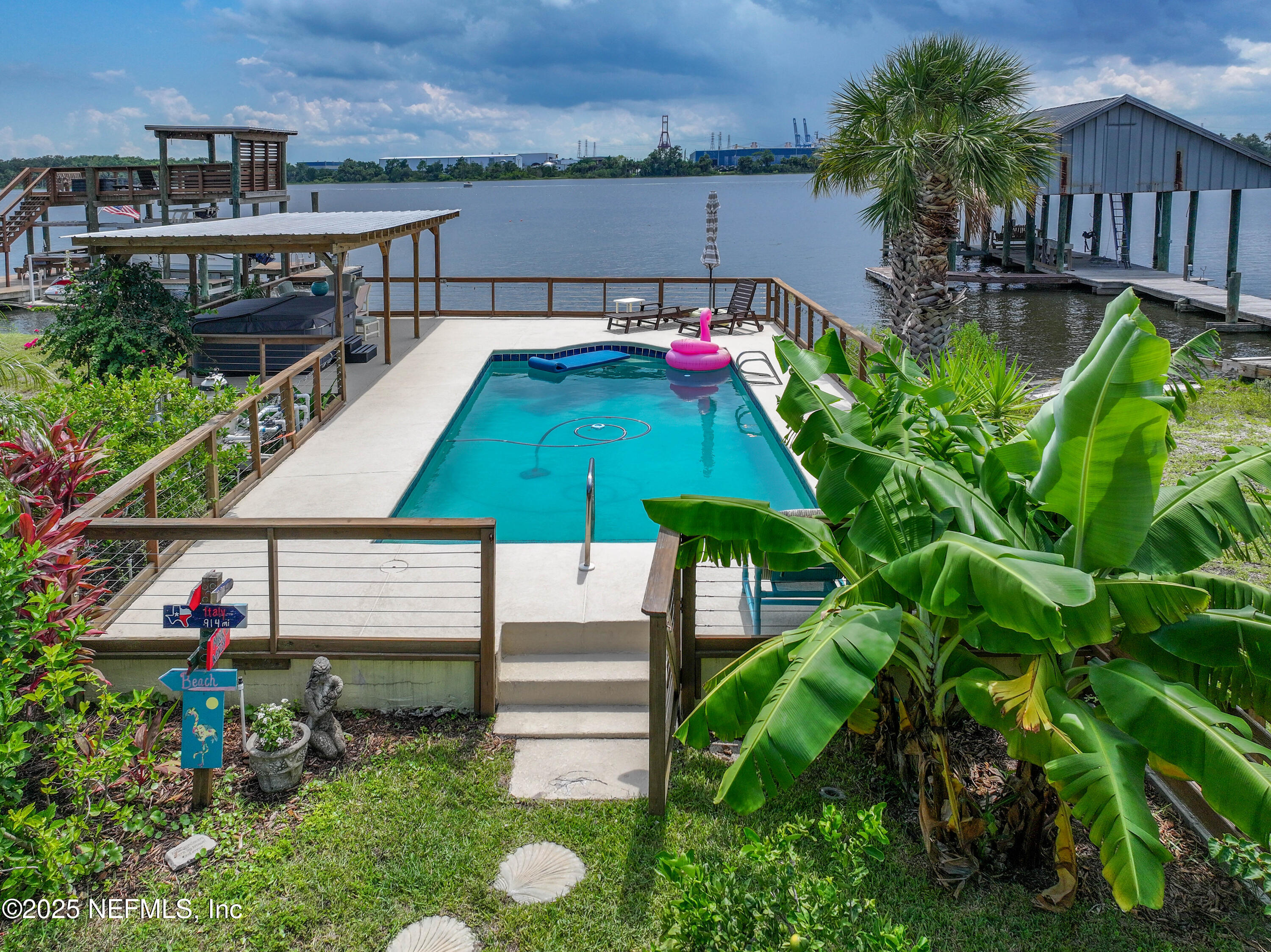 5924 HECKSCHER Drive