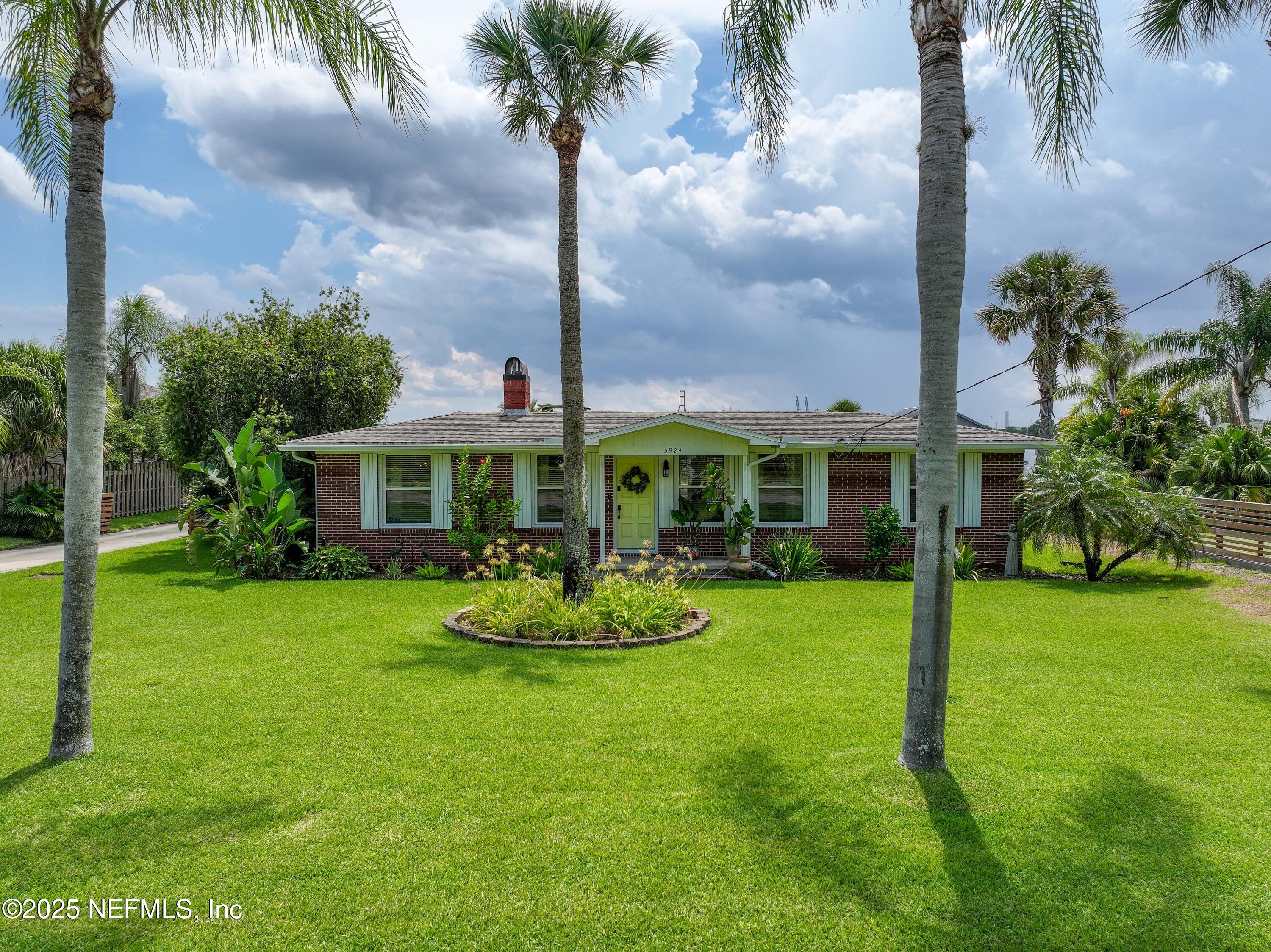 5924 HECKSCHER Drive