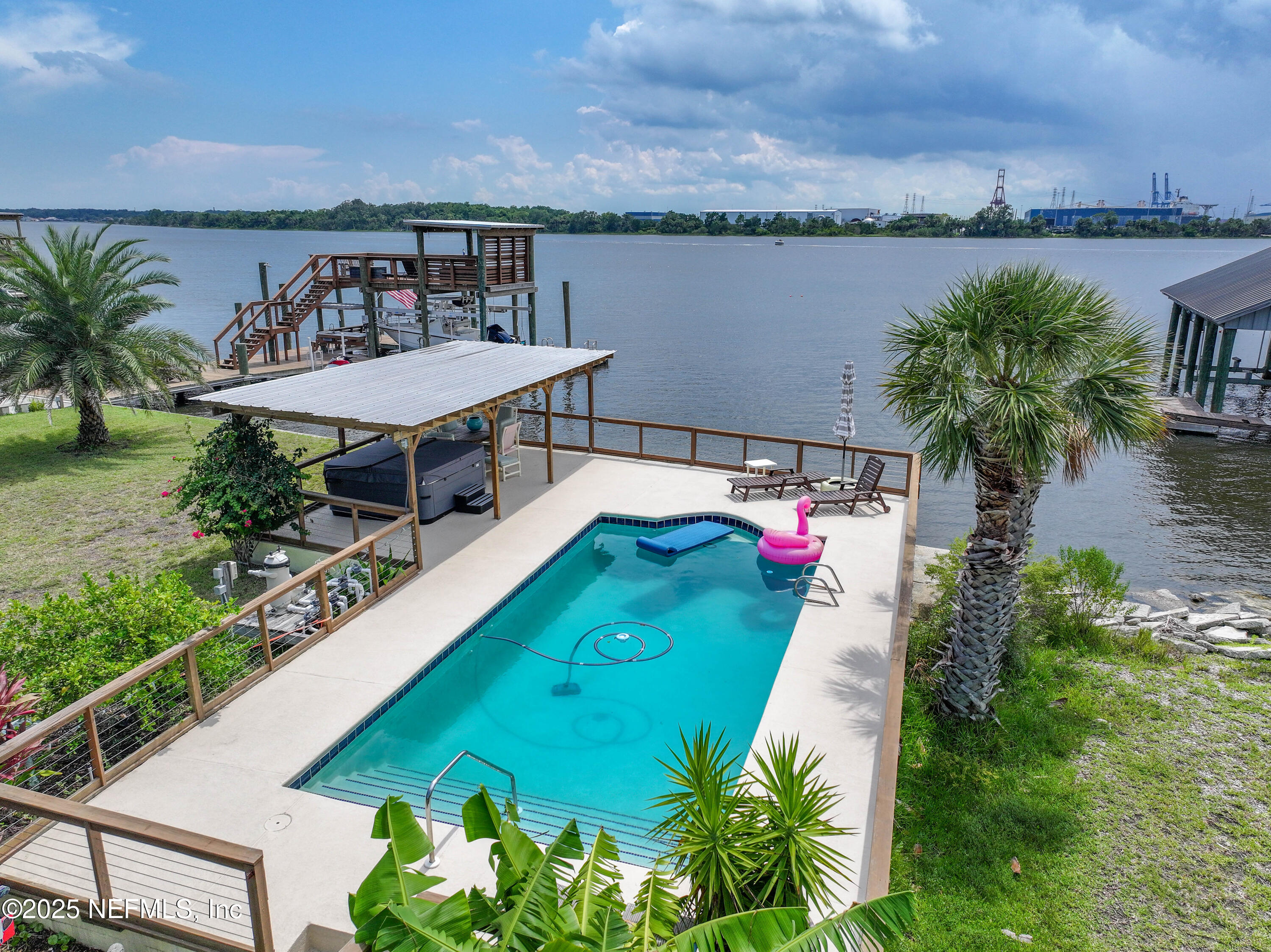 5924 HECKSCHER Drive