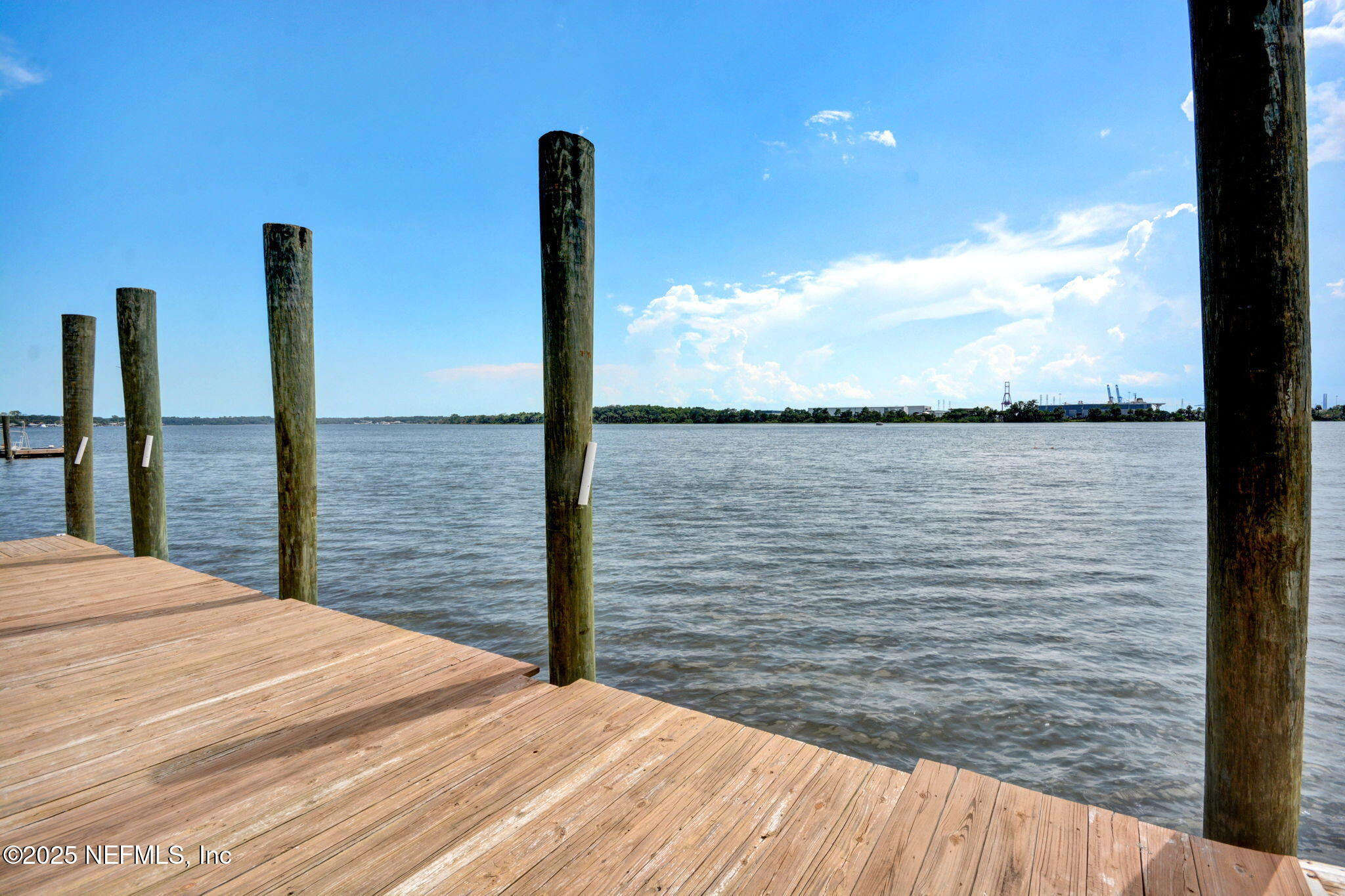 5924 HECKSCHER Drive