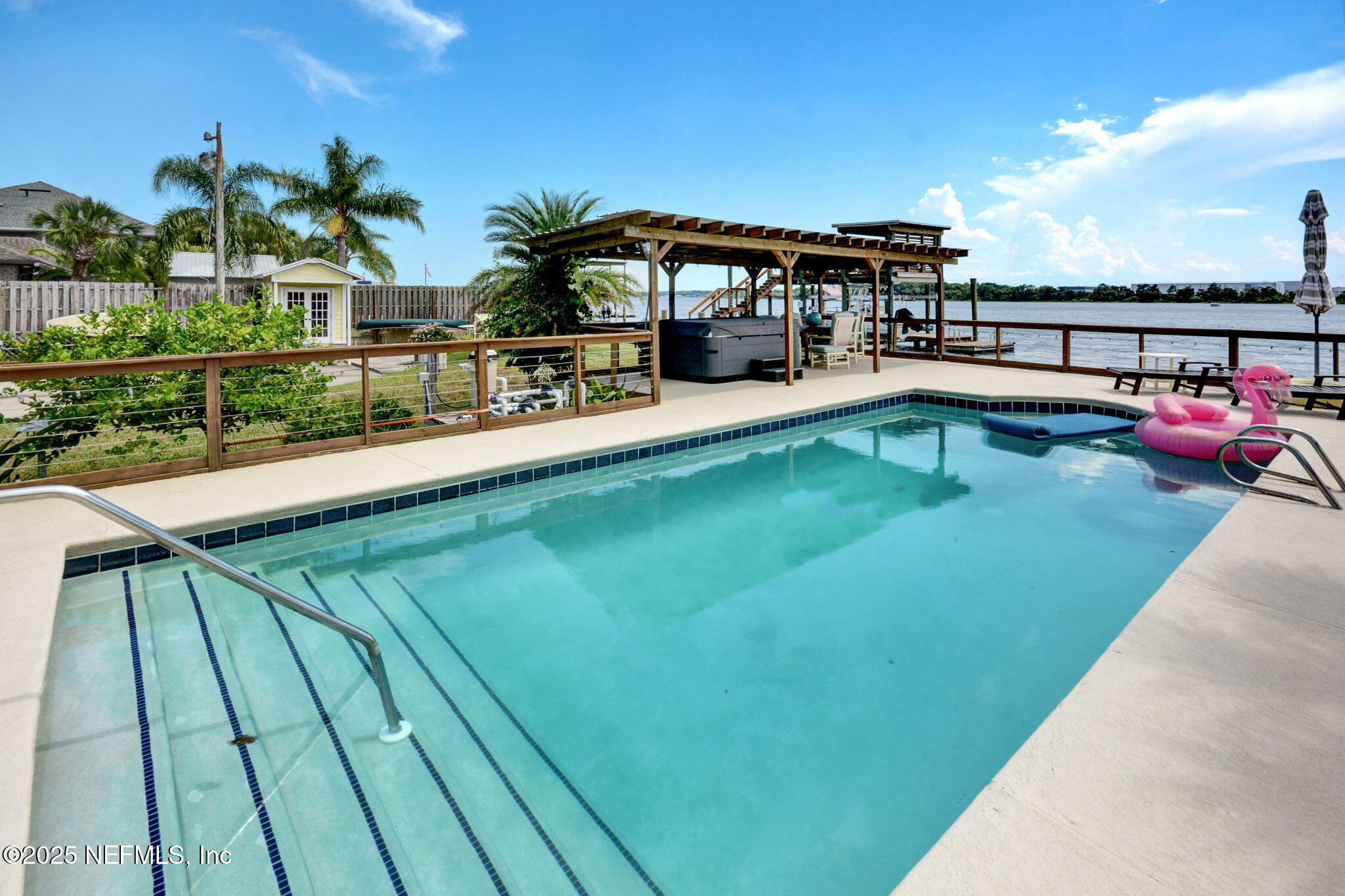 5924 HECKSCHER Drive