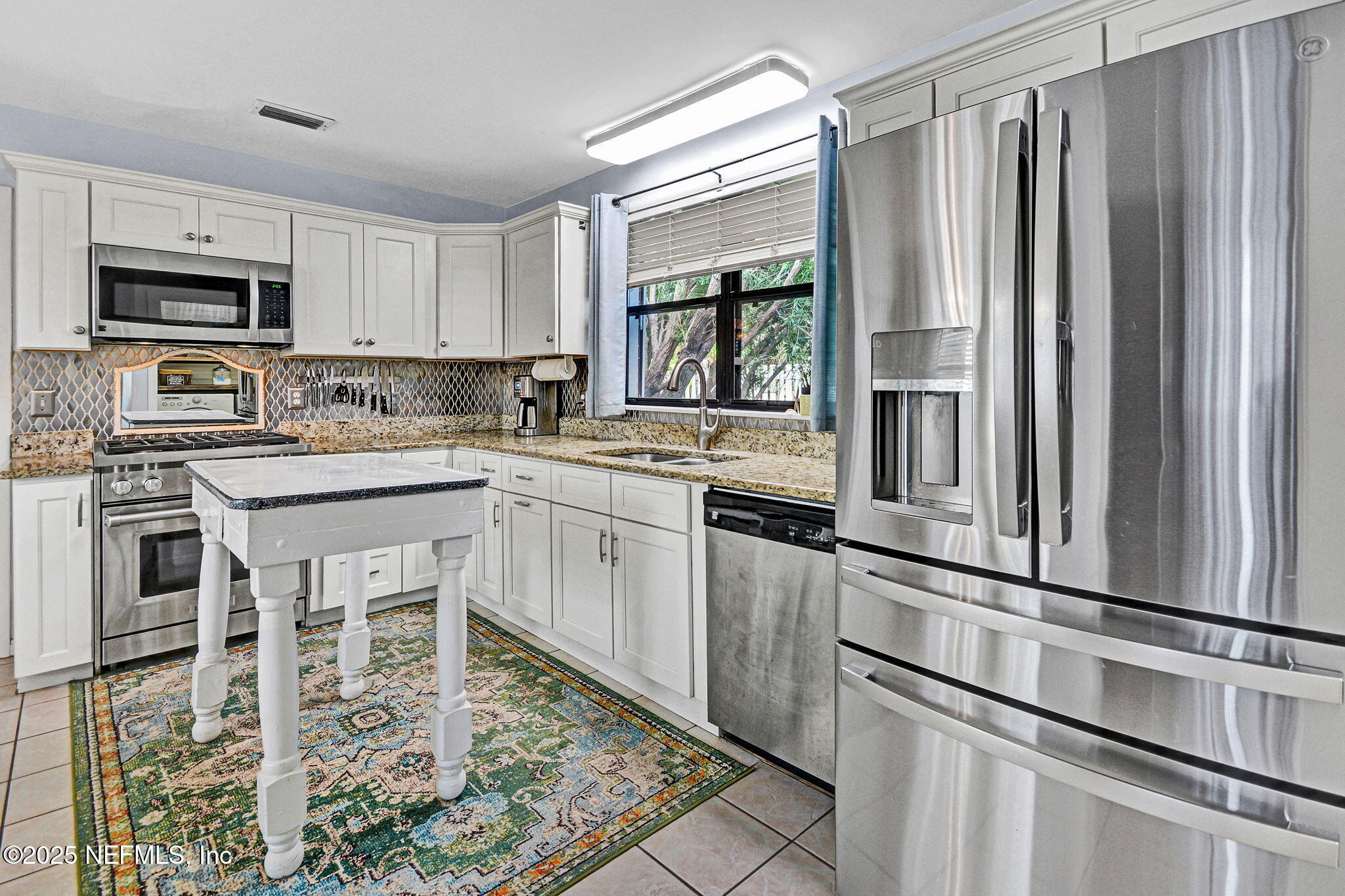 5924 HECKSCHER Drive