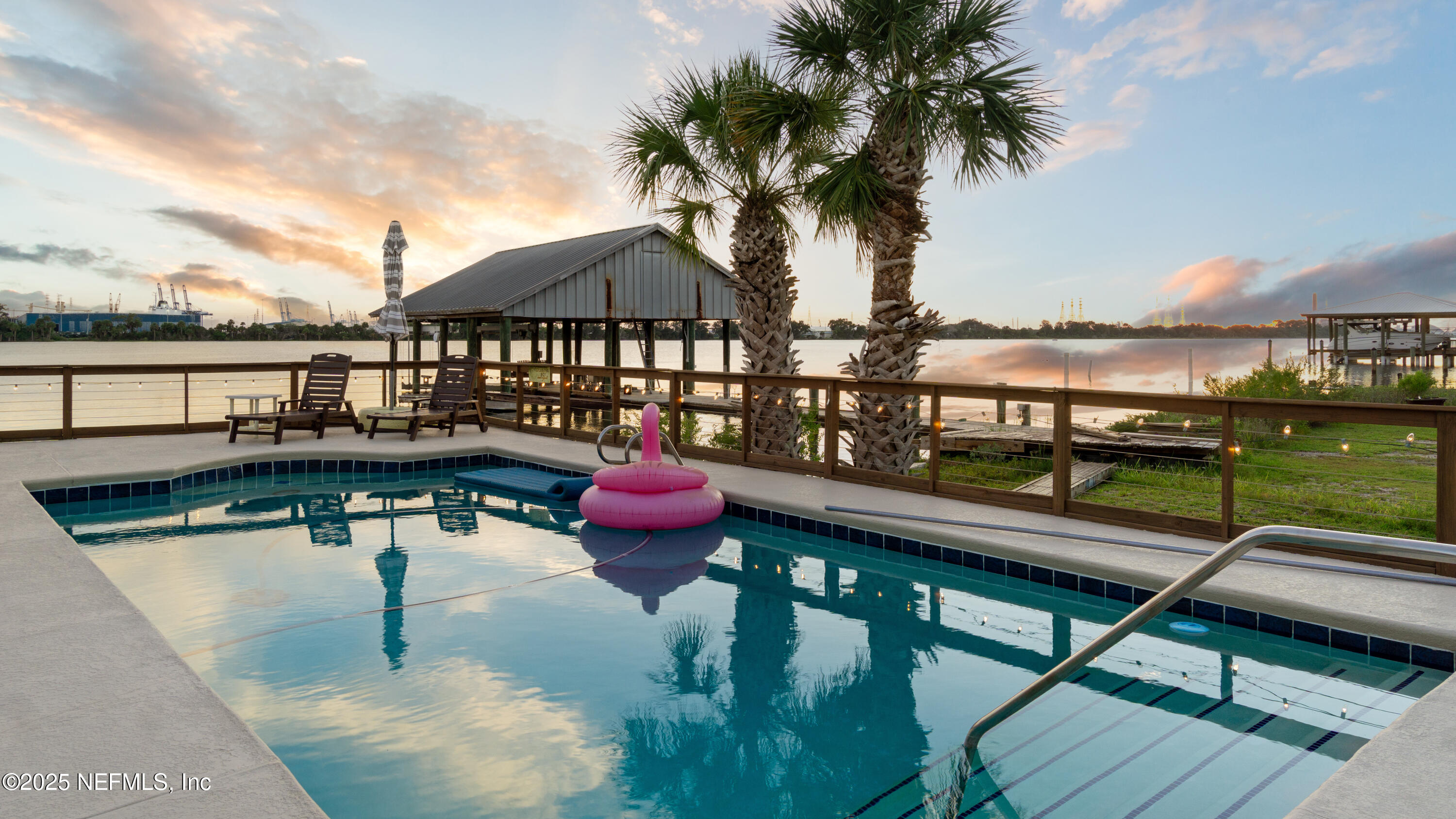 5924 HECKSCHER Drive