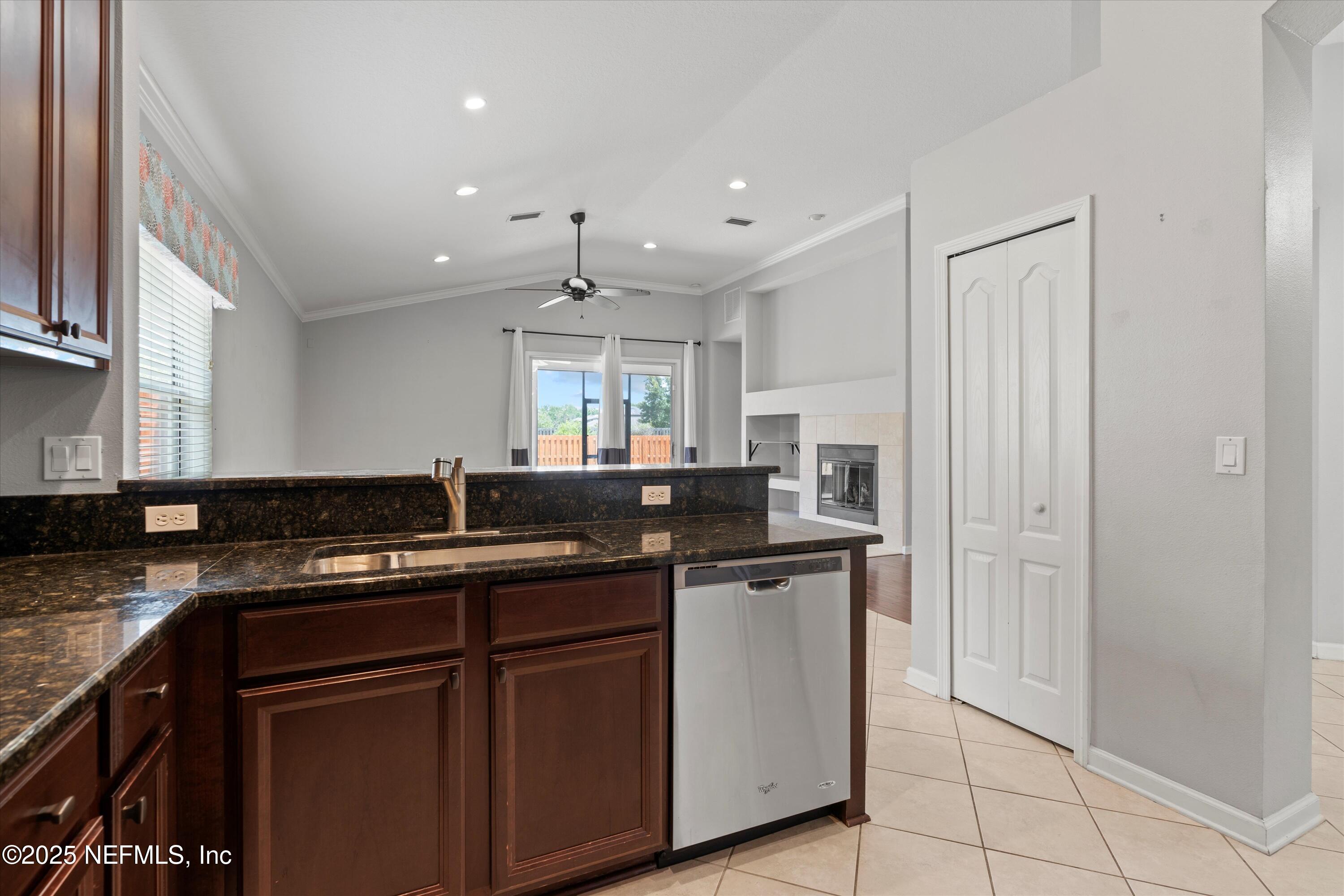 5985 WIND CAVE Lane