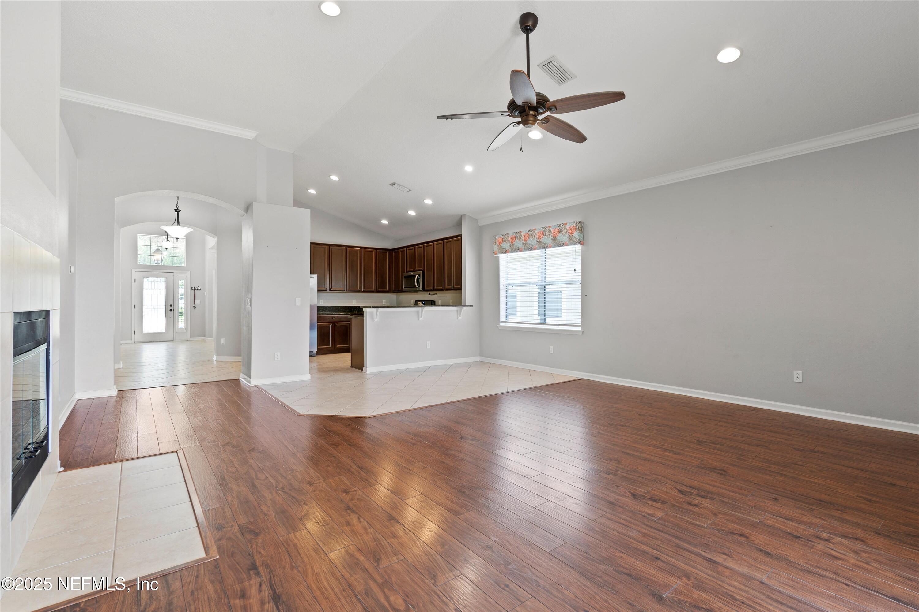 5985 WIND CAVE Lane