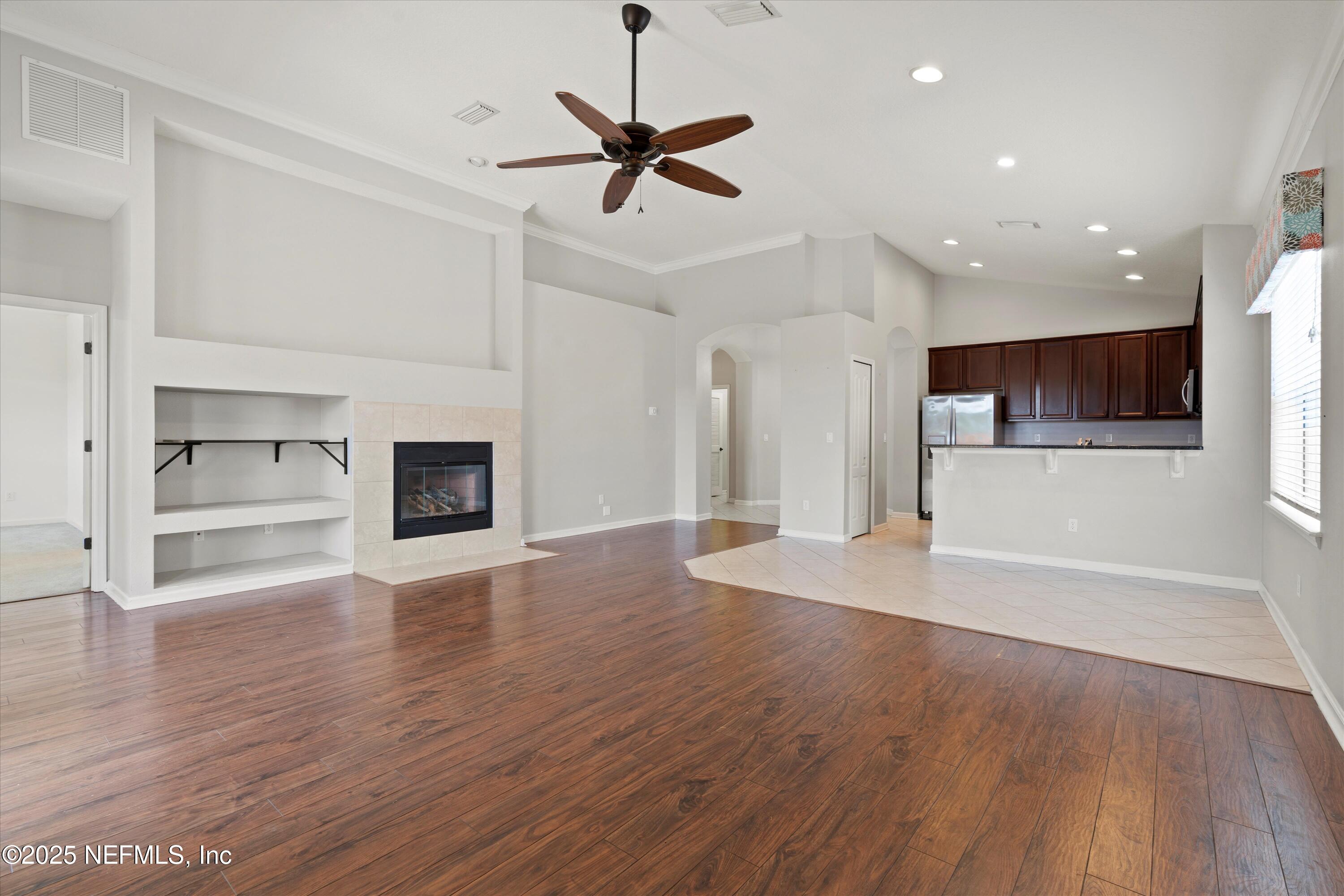 5985 WIND CAVE Lane