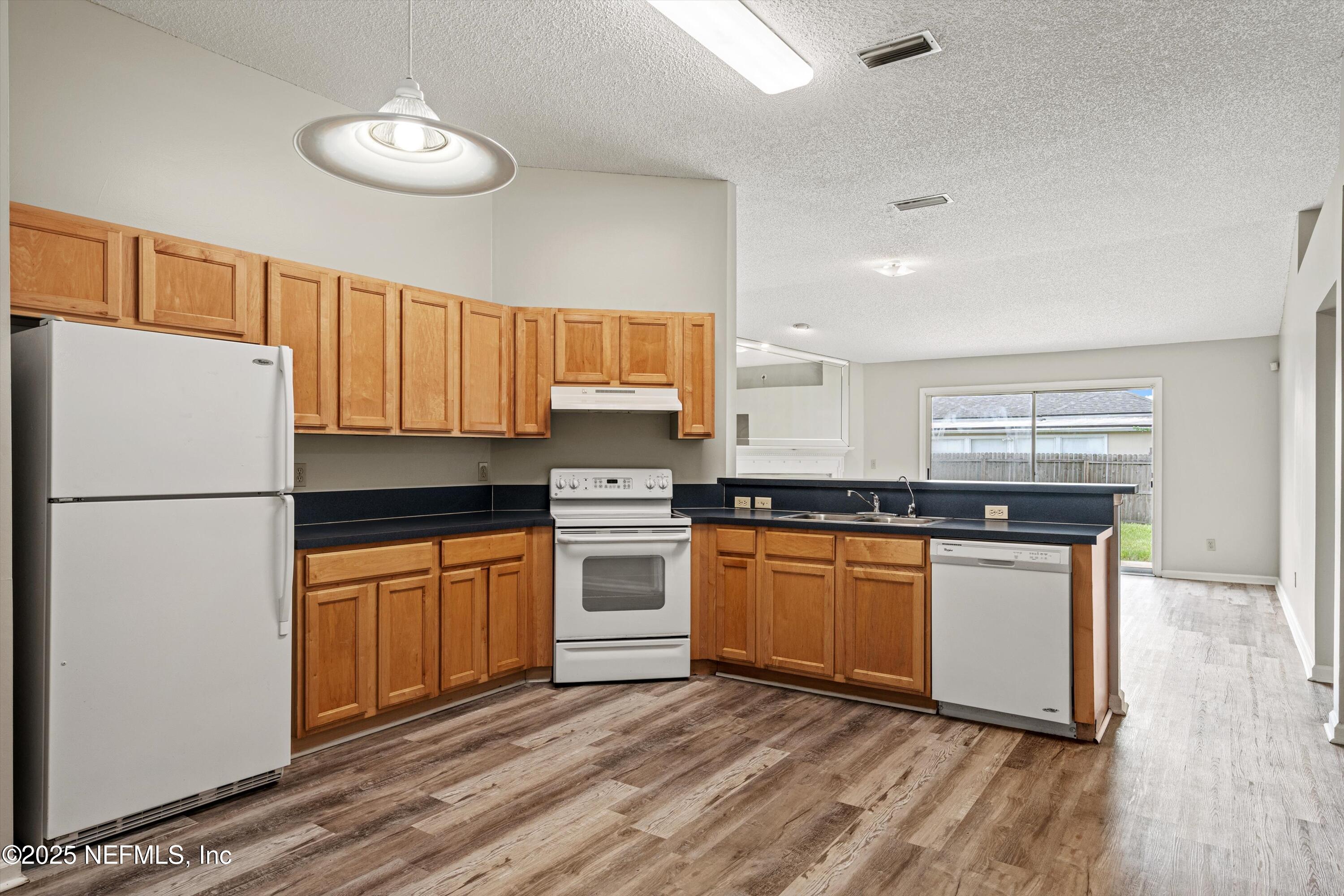 4053 SAVANNAH GLEN Boulevard