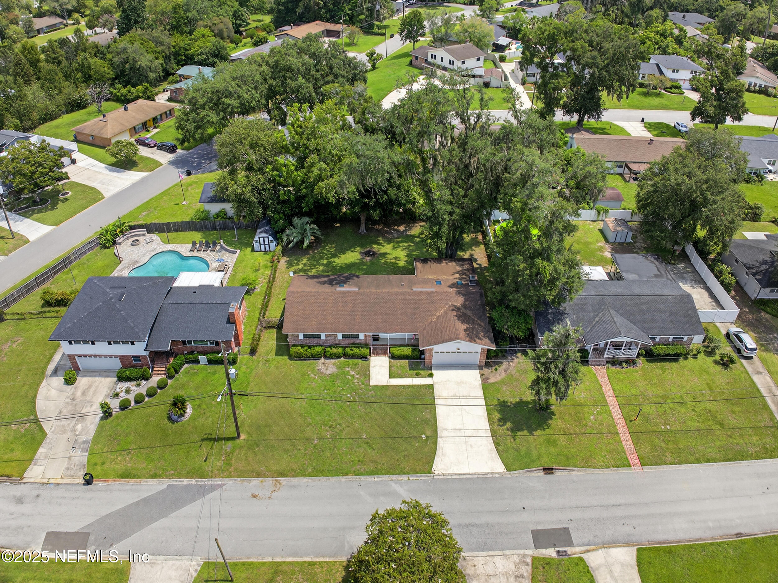 1619 MT VERNON Drive