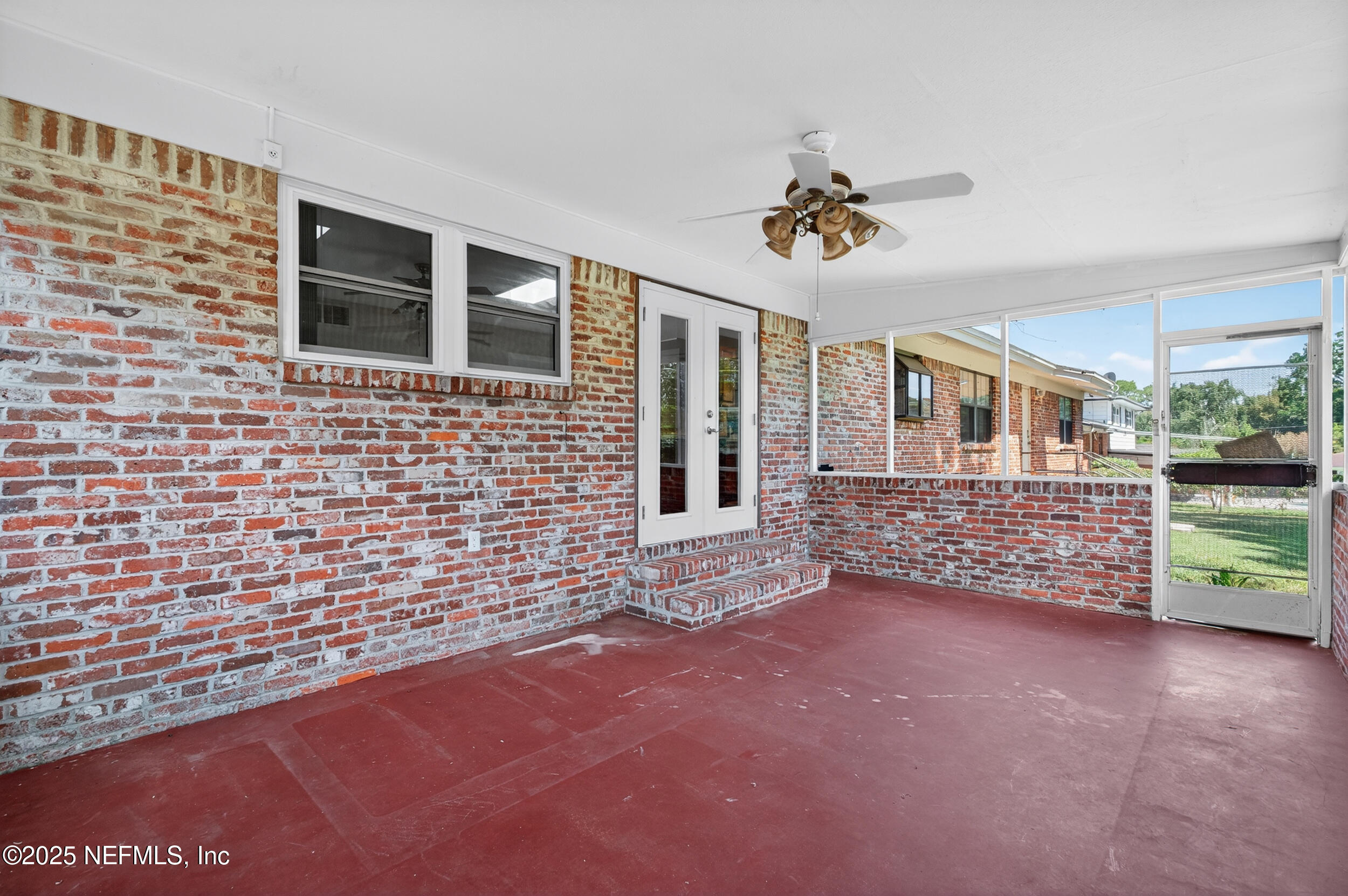 1619 MT VERNON Drive