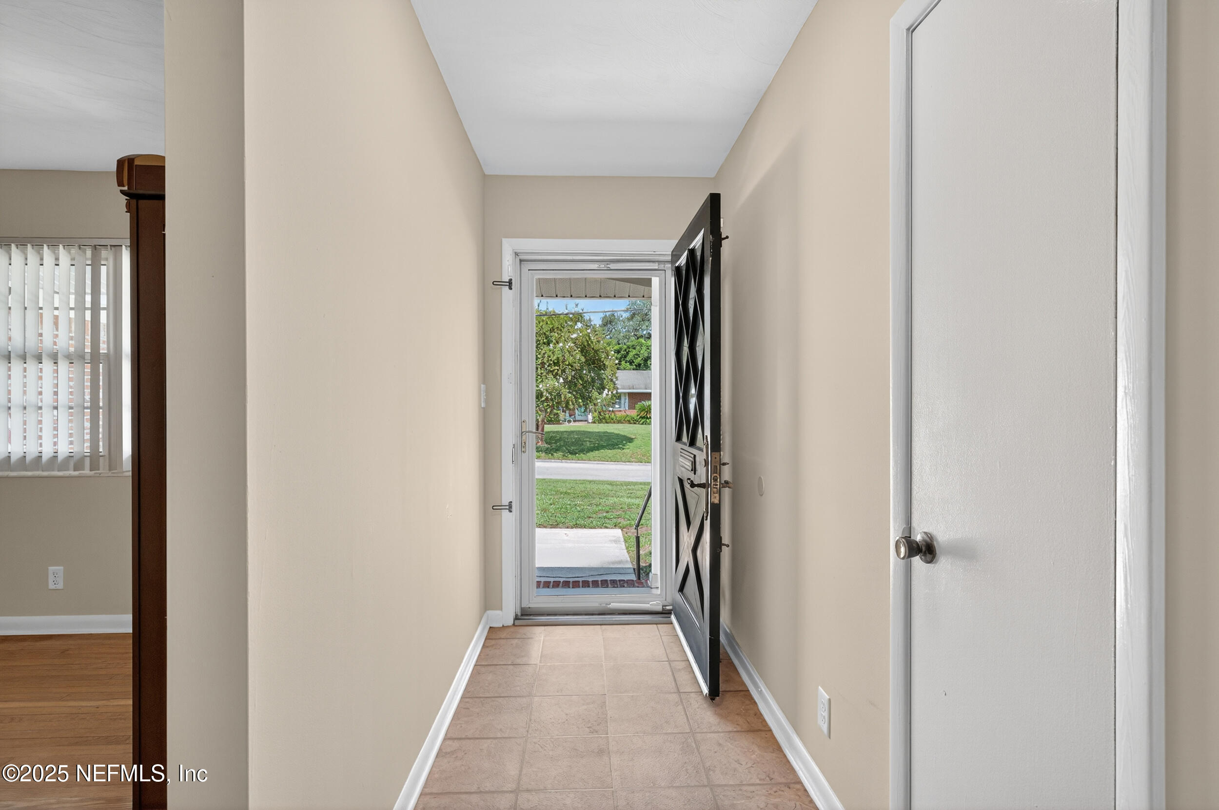 1619 MT VERNON Drive