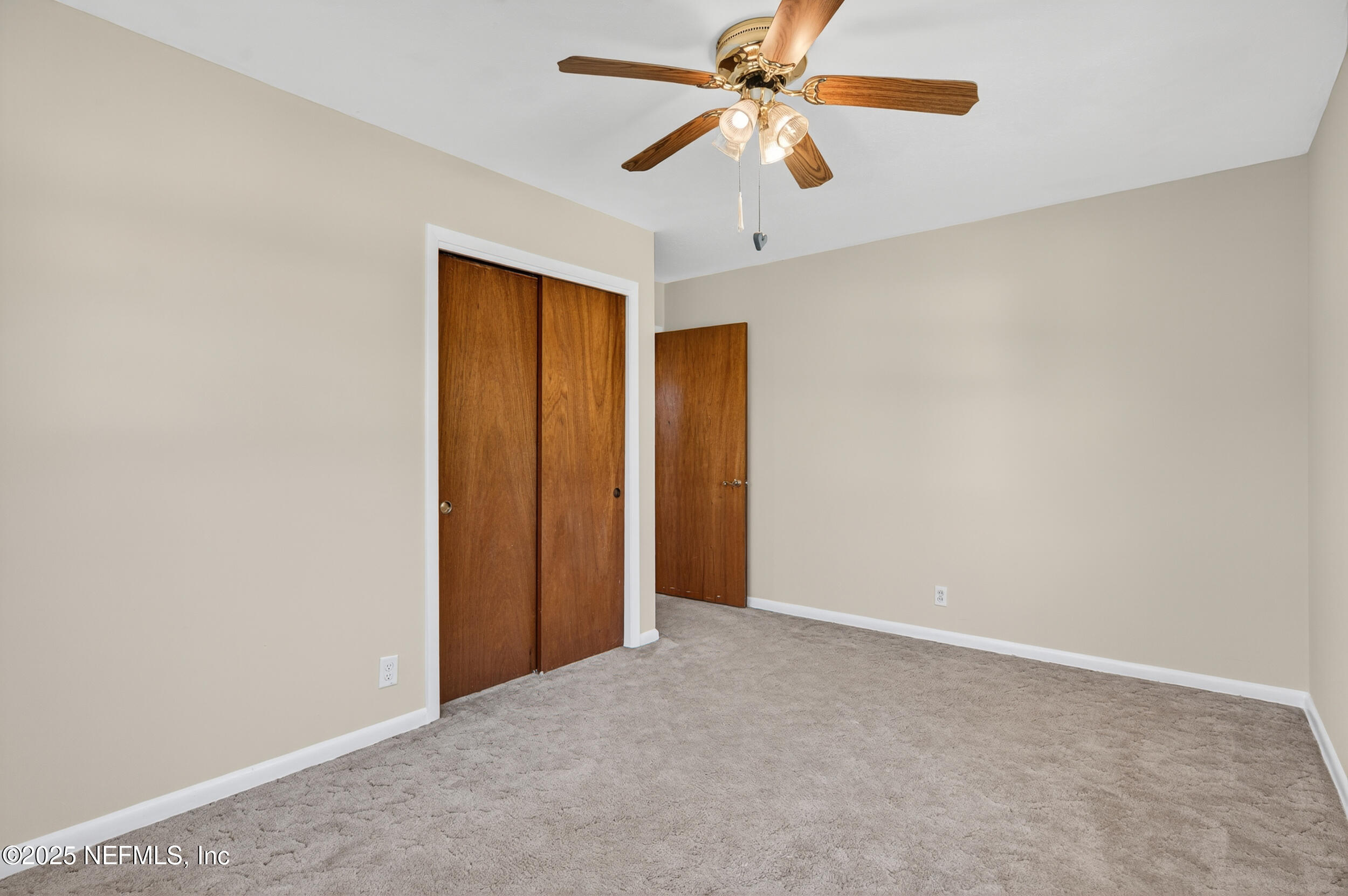 1619 MT VERNON Drive