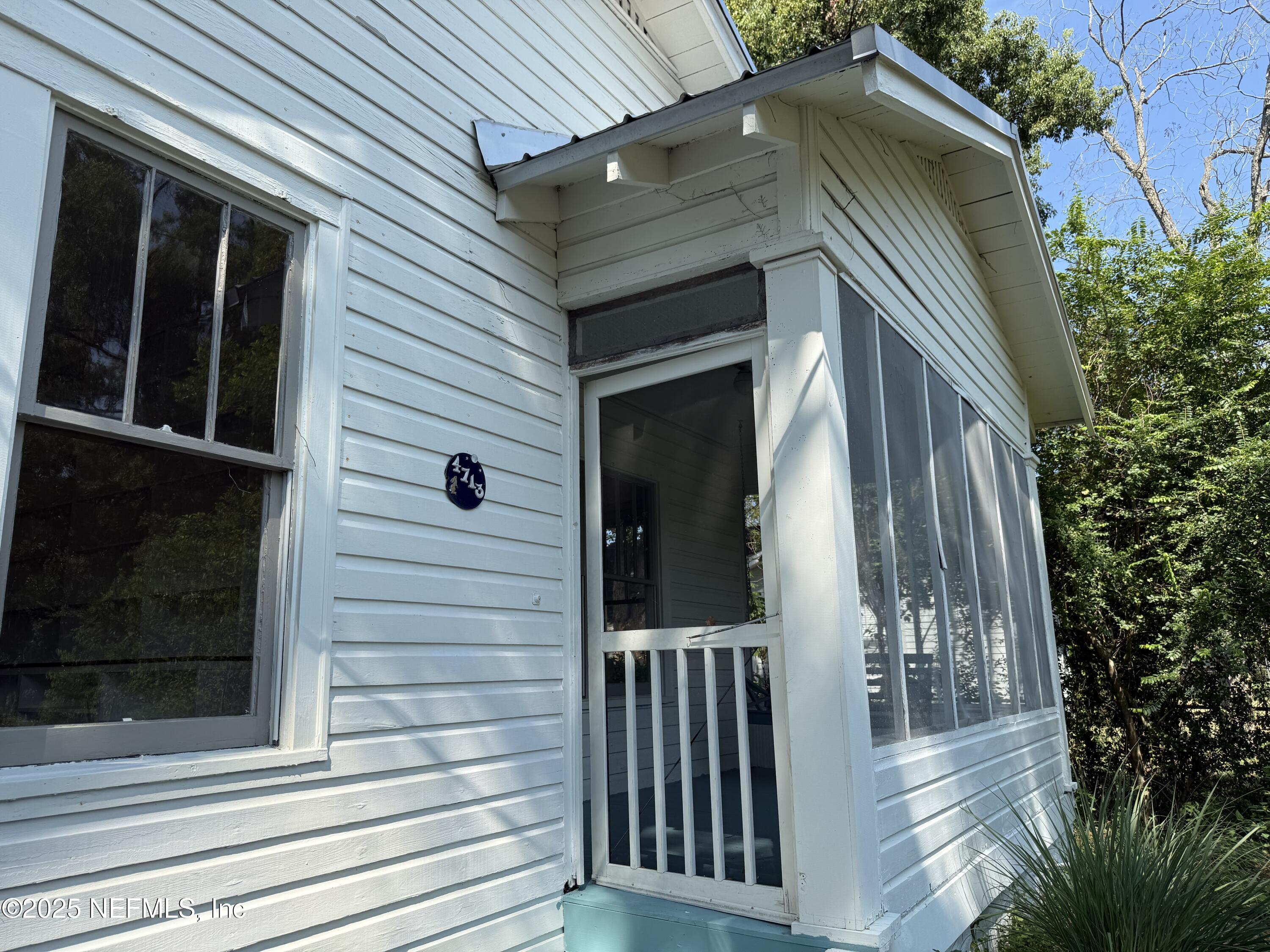 4713 KINGSBURY Street