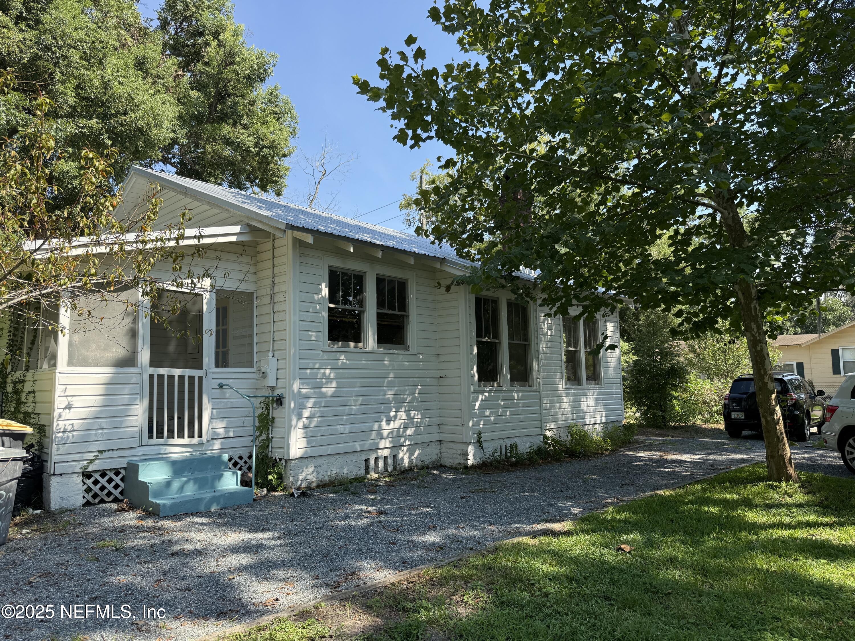 4713 KINGSBURY Street