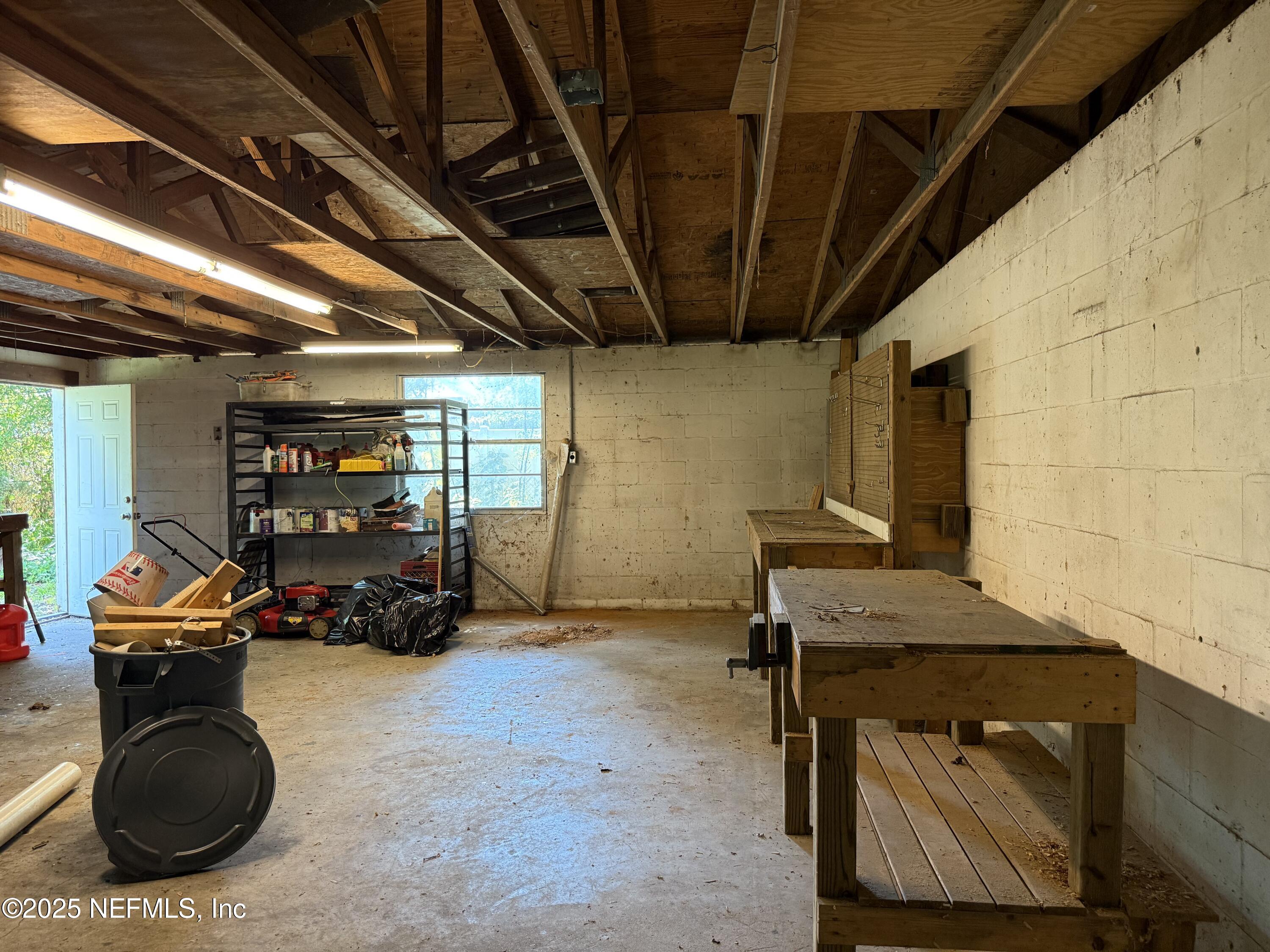 4713 KINGSBURY Street