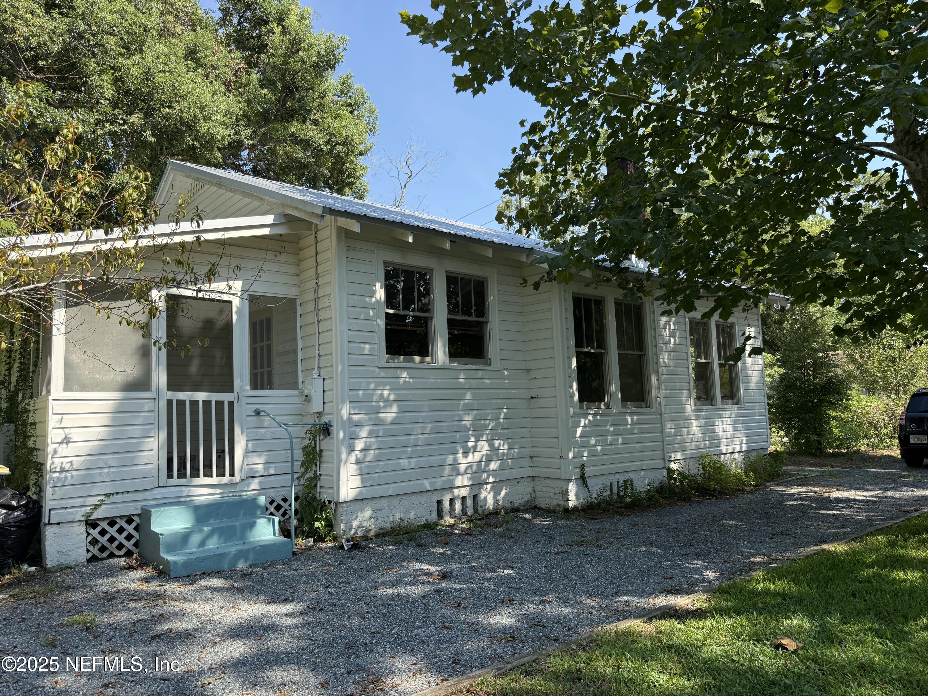 4713 KINGSBURY Street