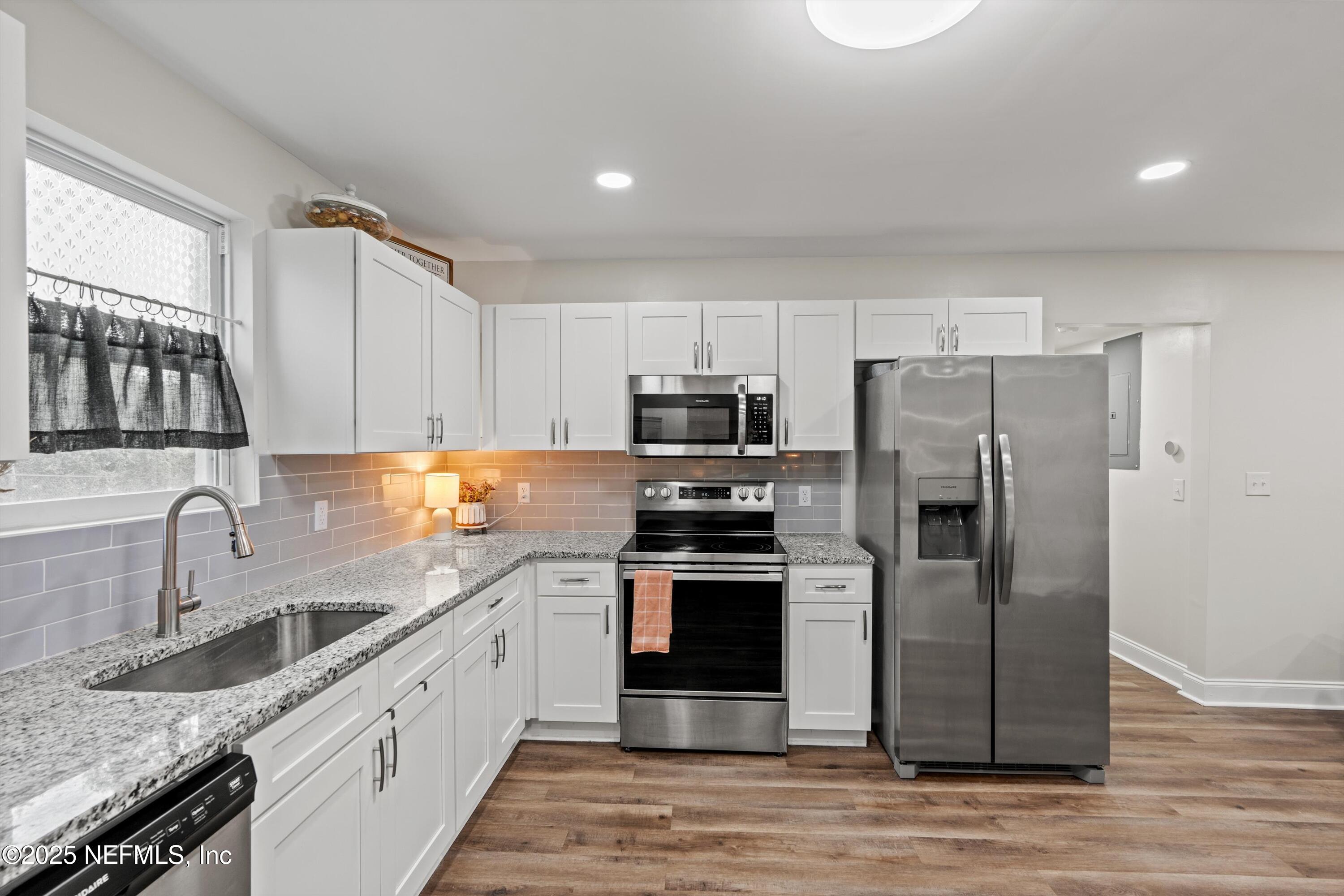 6837 TOM THUMB Drive