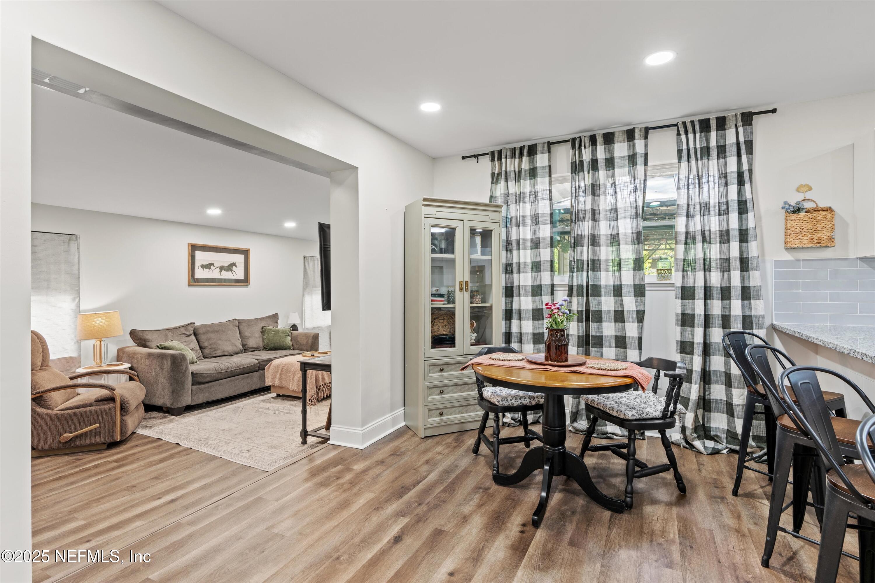 6837 TOM THUMB Drive