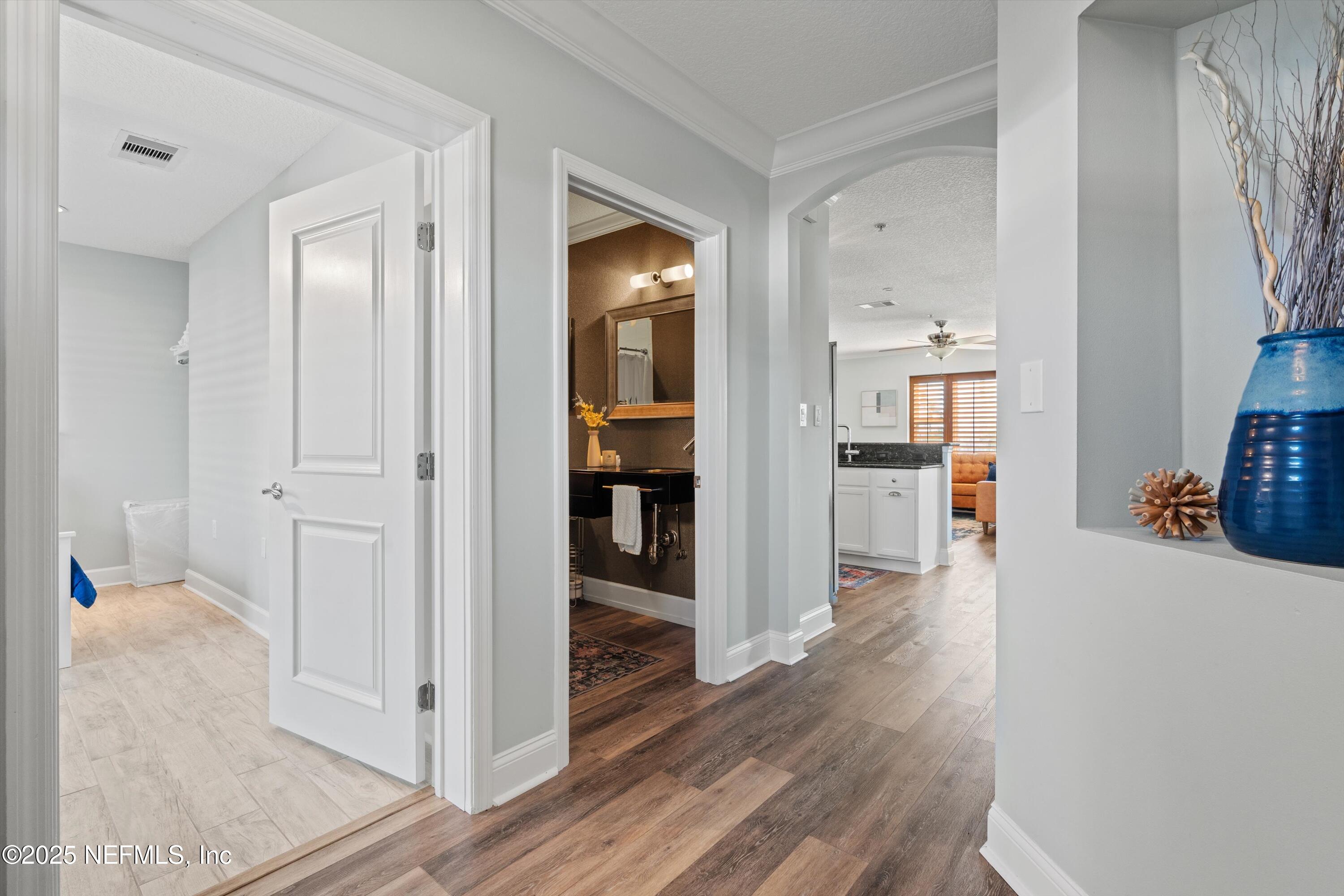 922 1ST Street, 102