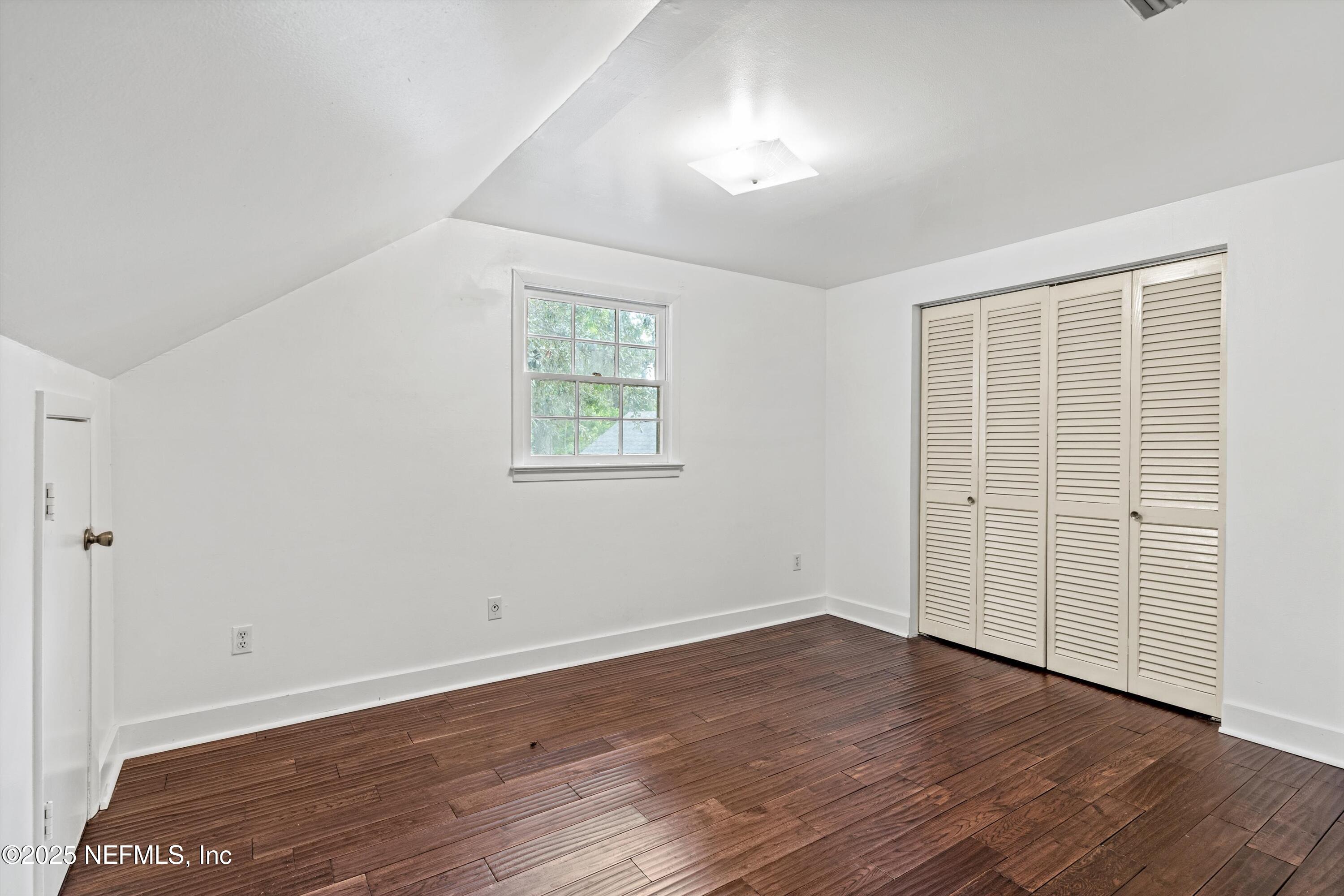 2226 LAUREL GROVE Lane