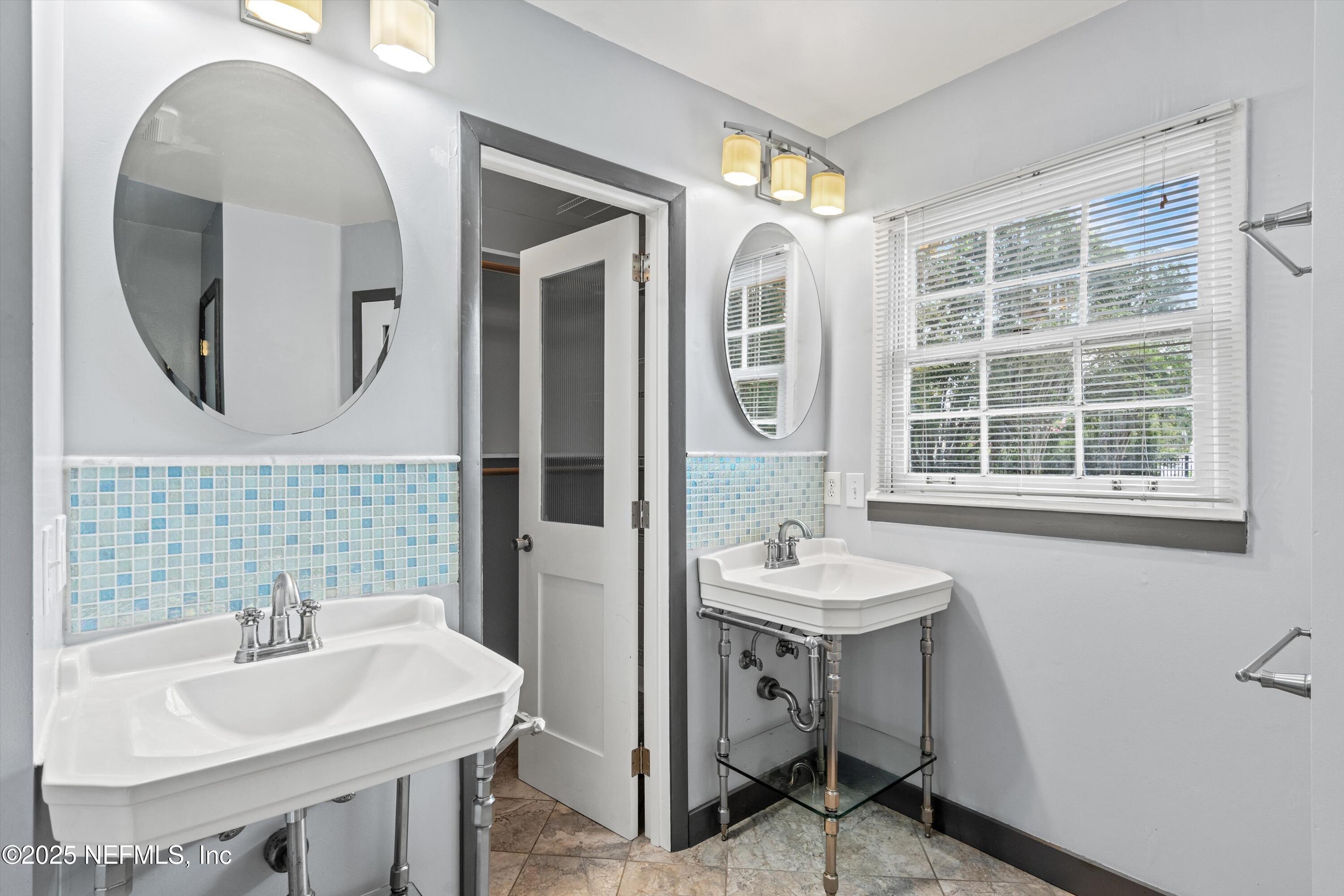 2226 LAUREL GROVE Lane