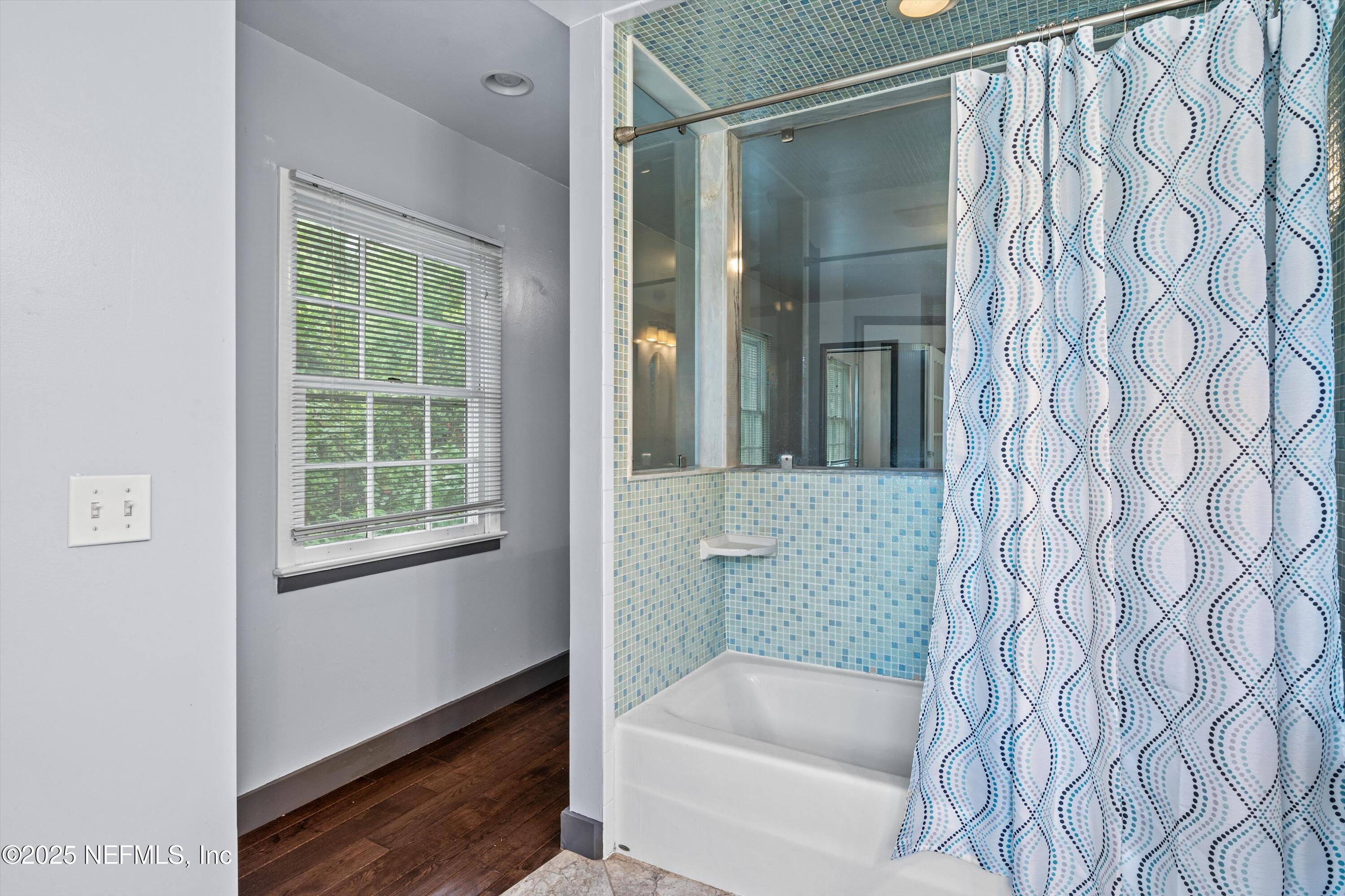 2226 LAUREL GROVE Lane