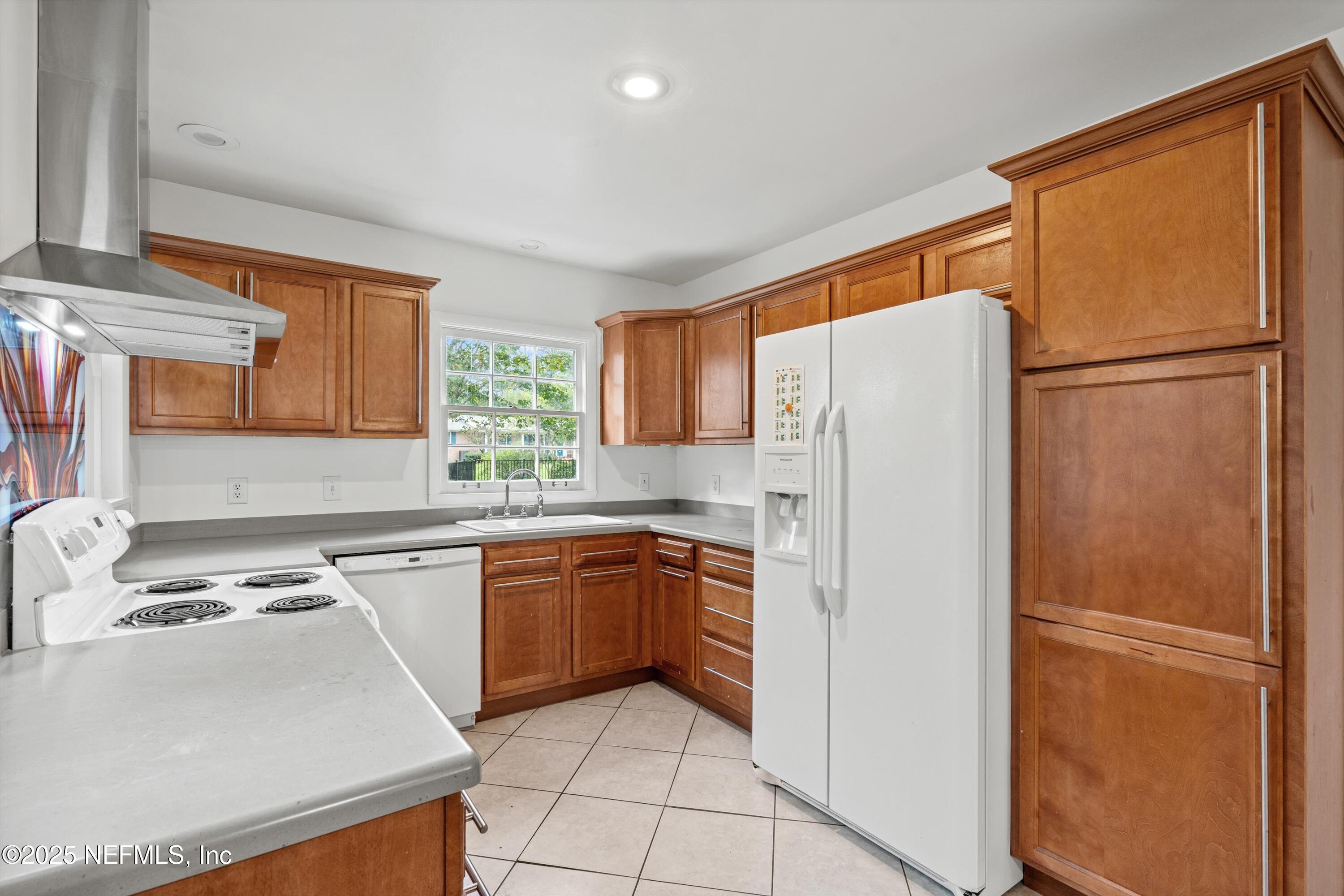 2226 LAUREL GROVE Lane