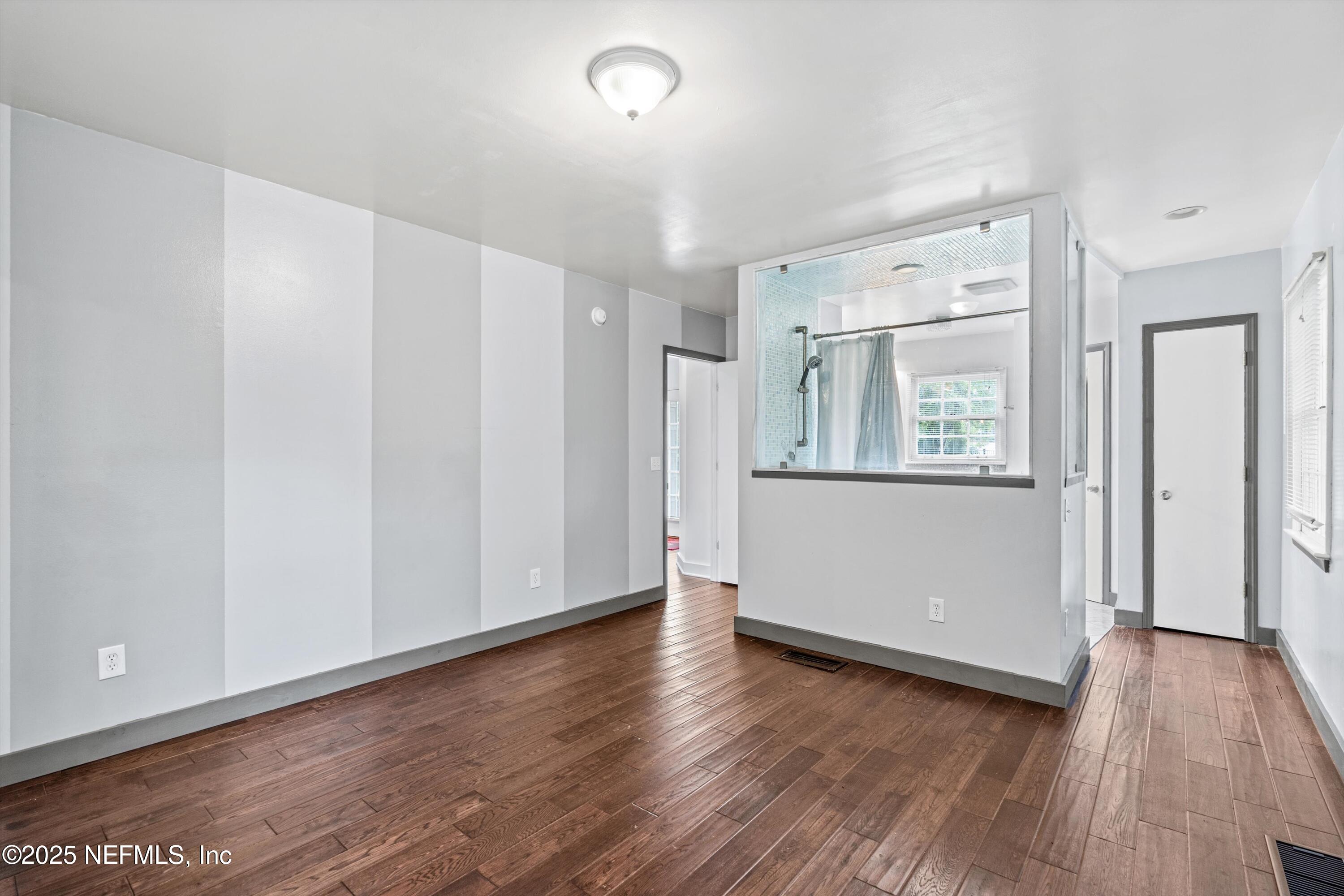 2226 LAUREL GROVE Lane