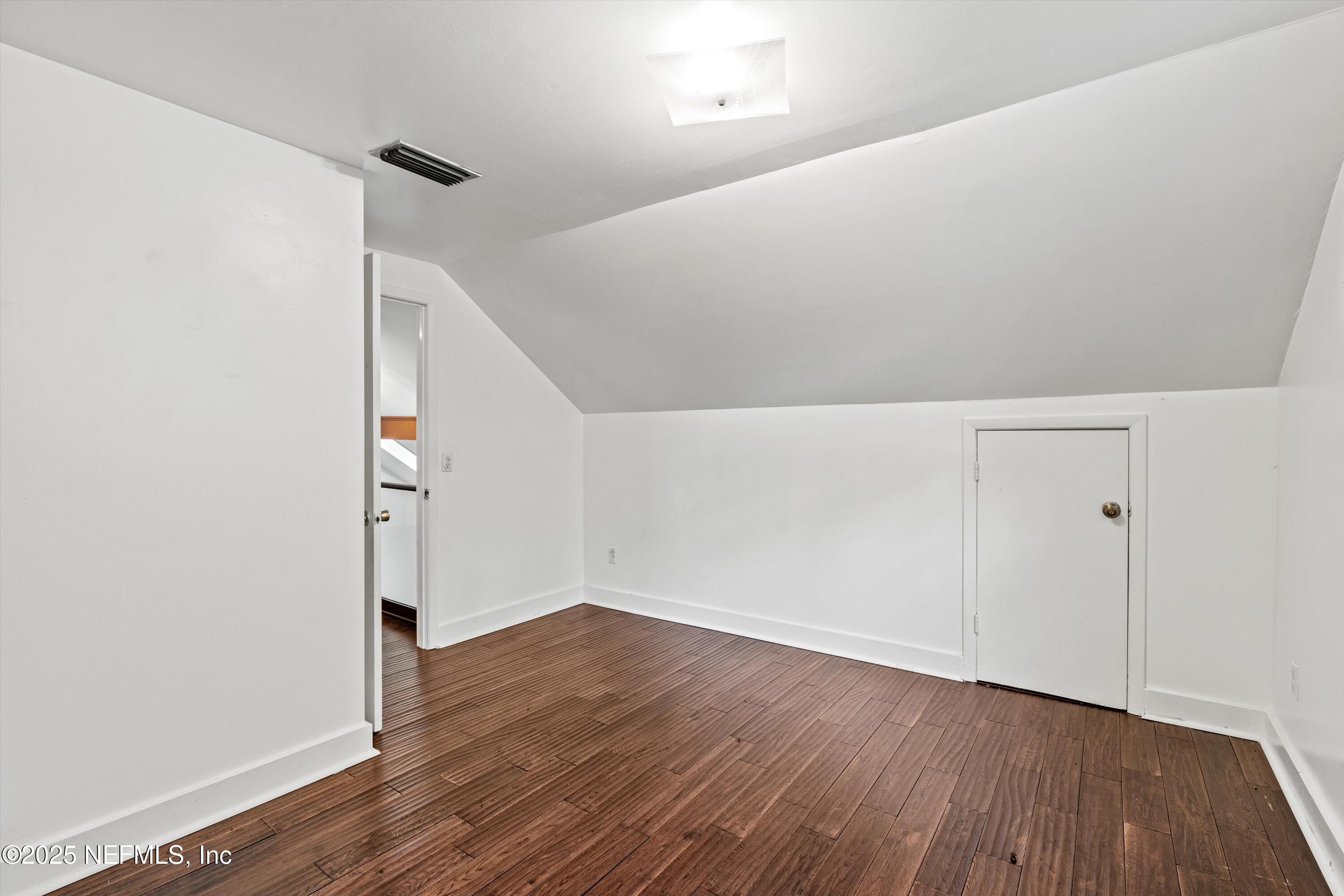 2226 LAUREL GROVE Lane