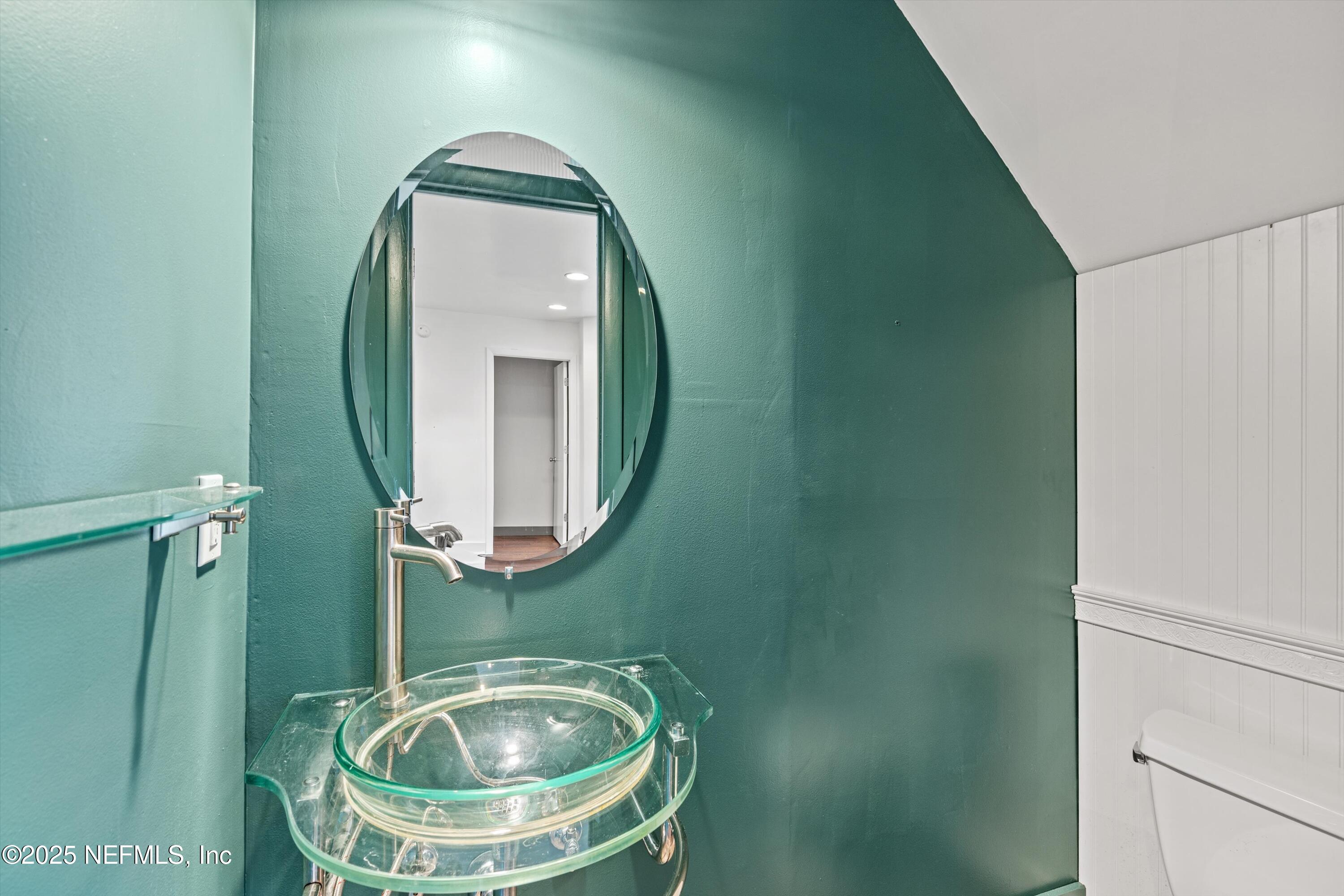 2226 LAUREL GROVE Lane