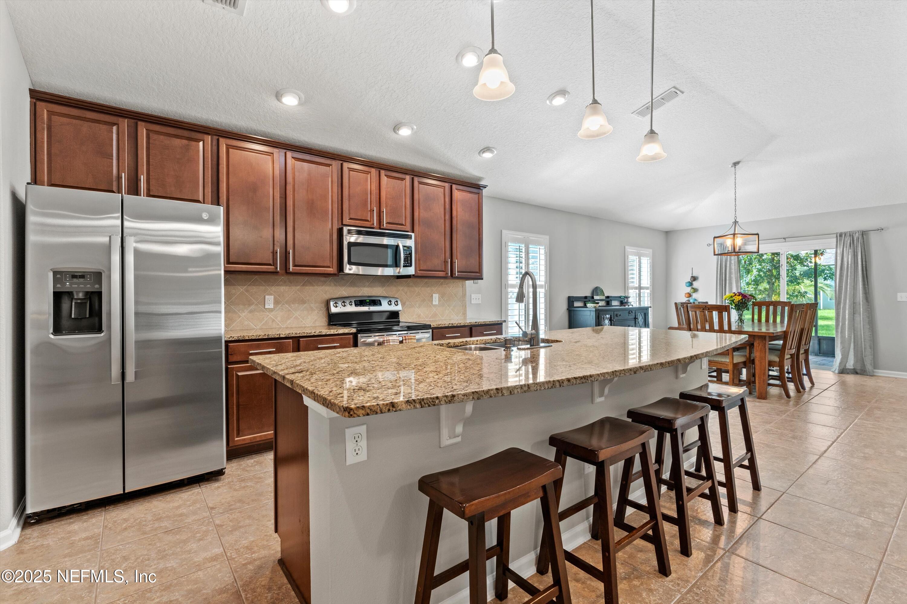 117 RIVER DEE Drive, St. Johns