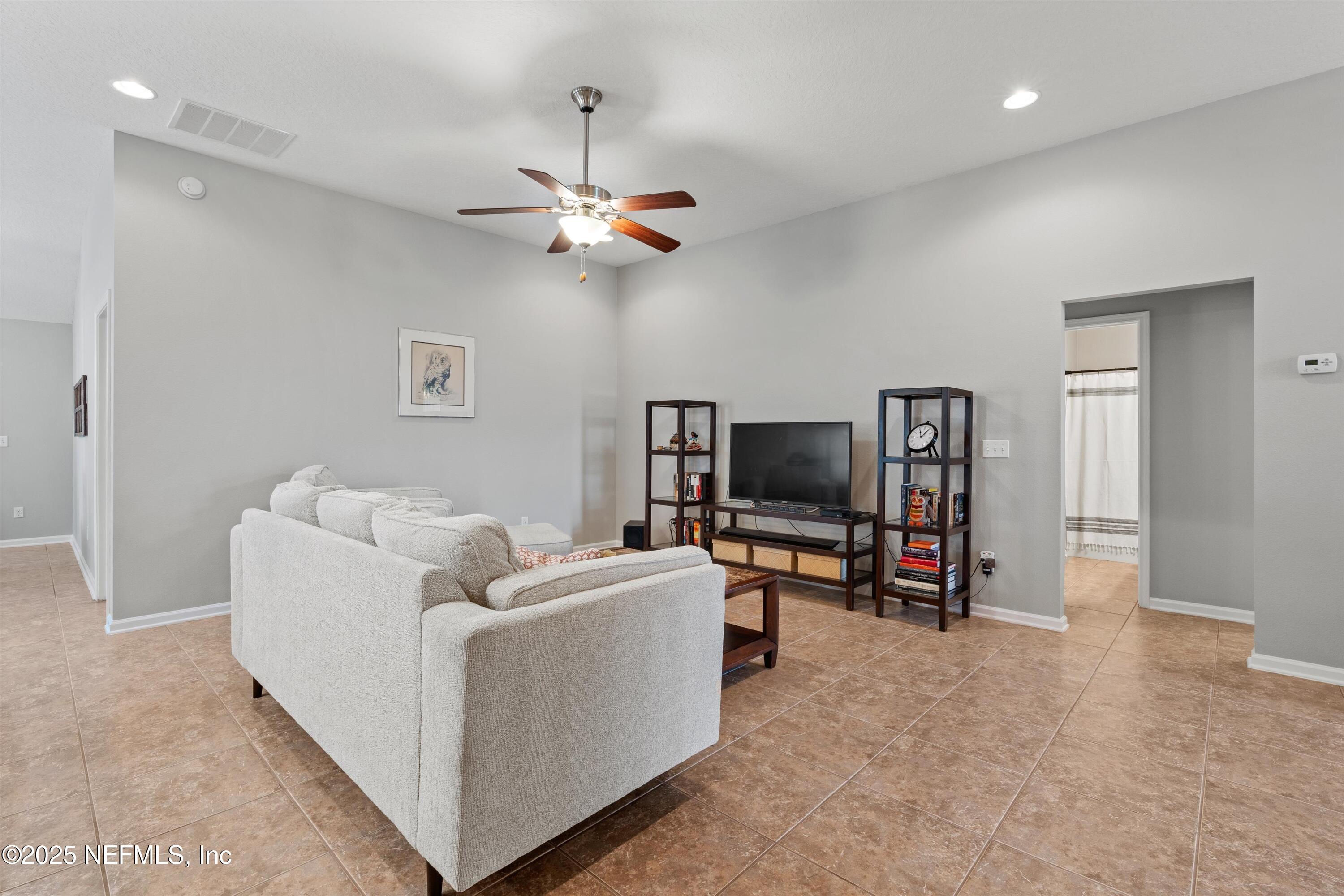 117 RIVER DEE Drive, St. Johns