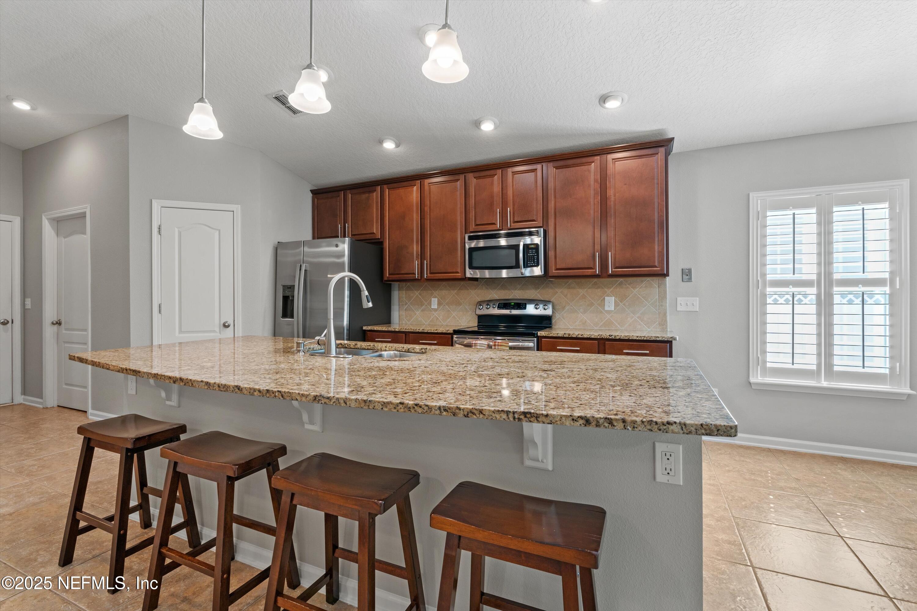 117 RIVER DEE Drive, St. Johns