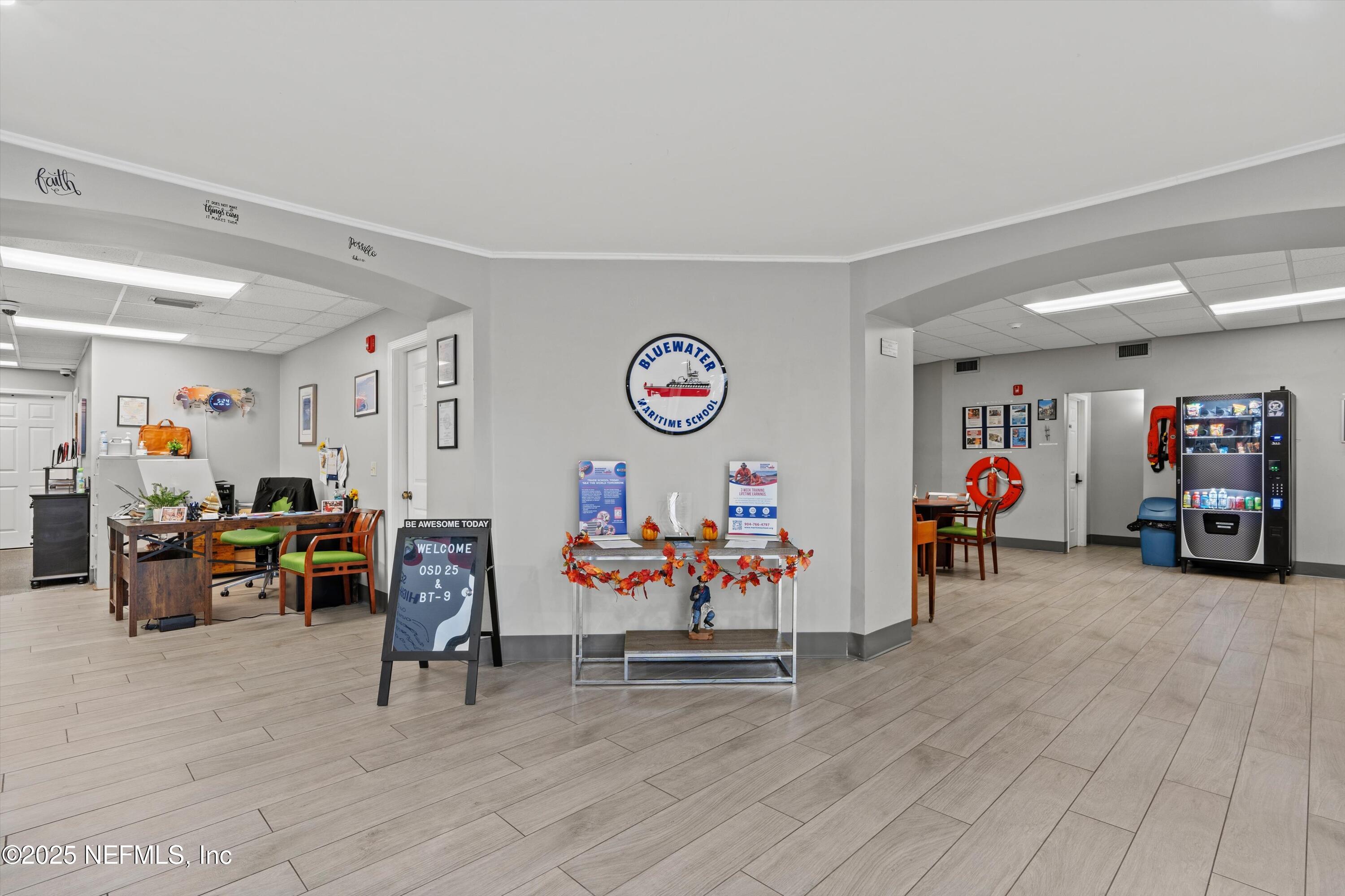 3787 OLD MIDDLEBURG Road N