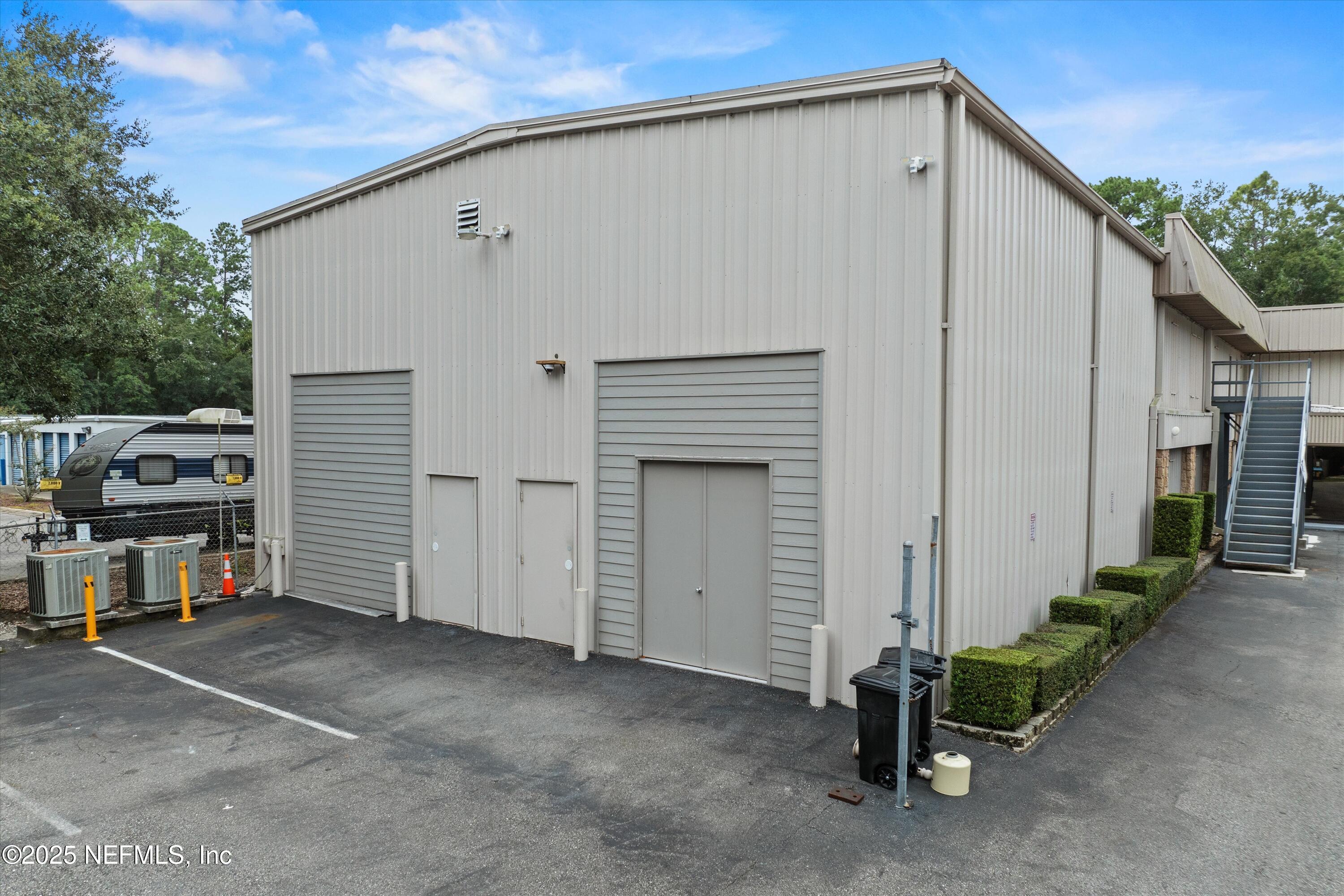 3787 OLD MIDDLEBURG Road N