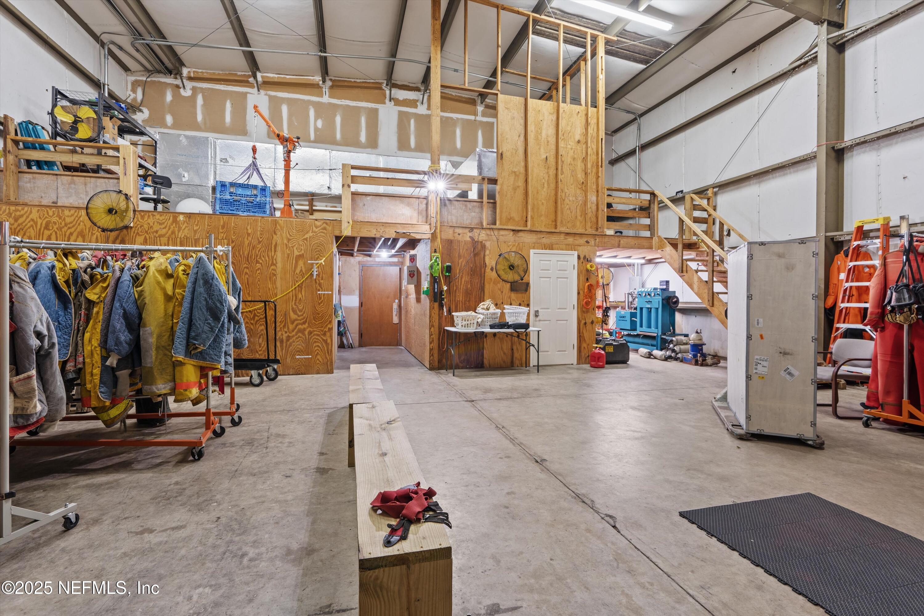 3787 OLD MIDDLEBURG Road N