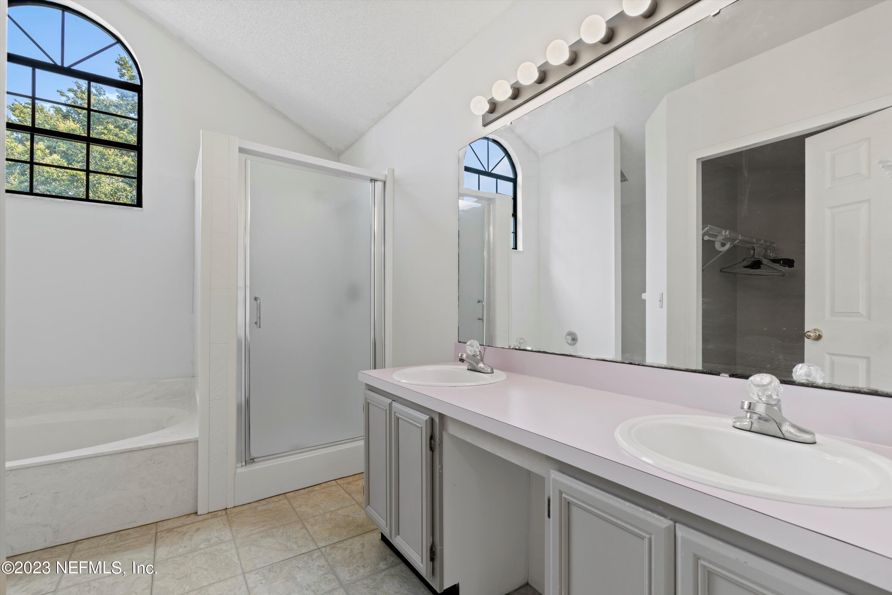 10538 BROOMSEDGE Court