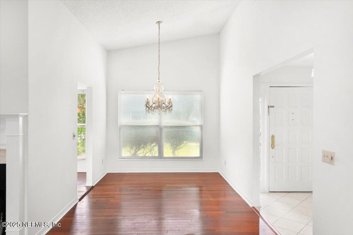 2649 L'ATRIUM Circle S