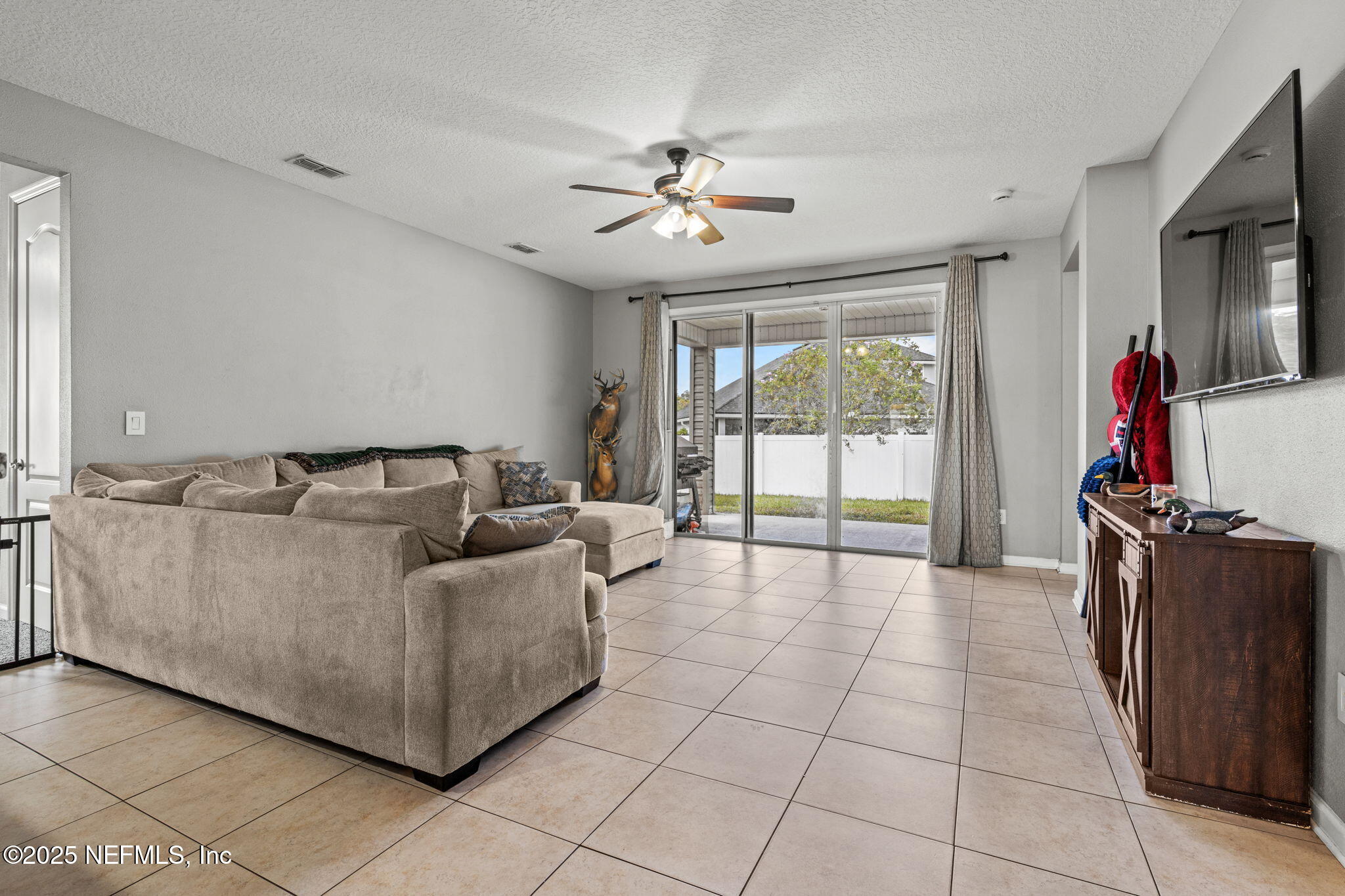 15901 LEXINGTON PARK Boulevard